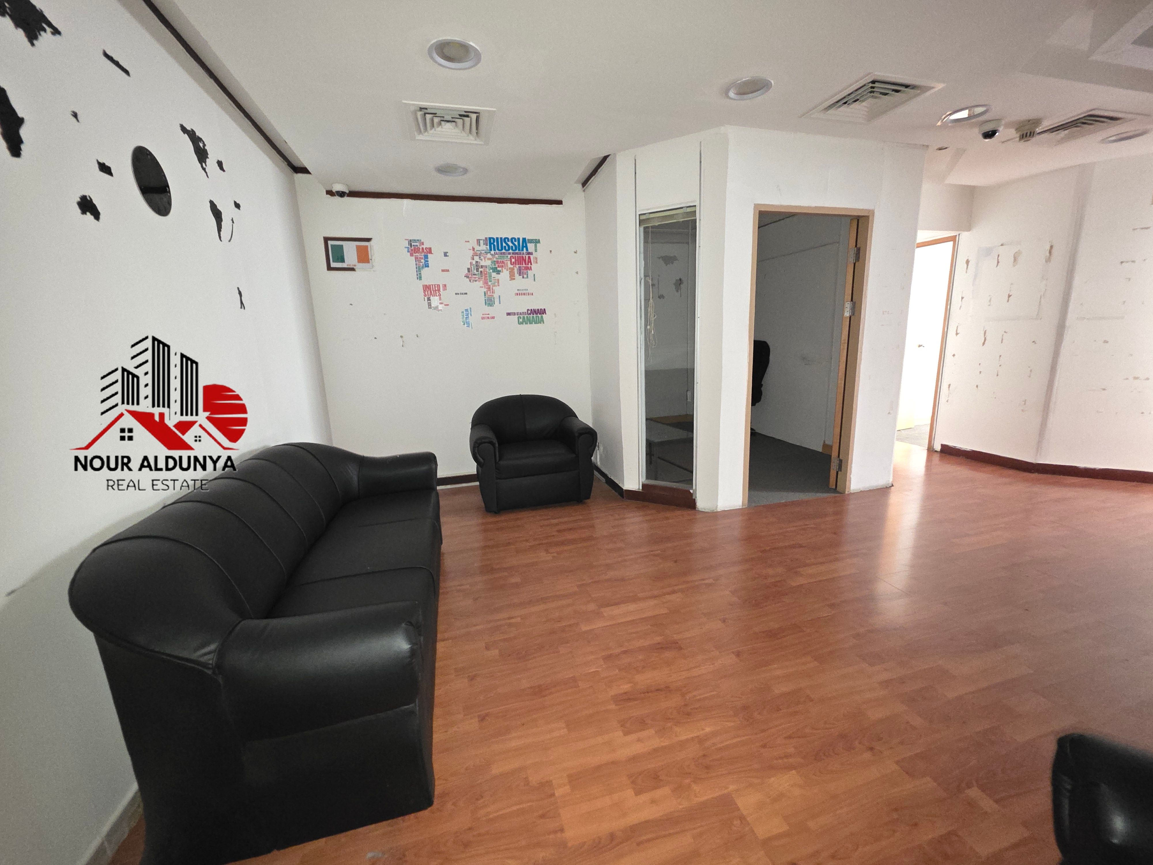 PRIME LOCATION. UPTO900SQFT. FULLY FITTED OFFICE. CLOSE TO DCC METRO. BOOK NOW