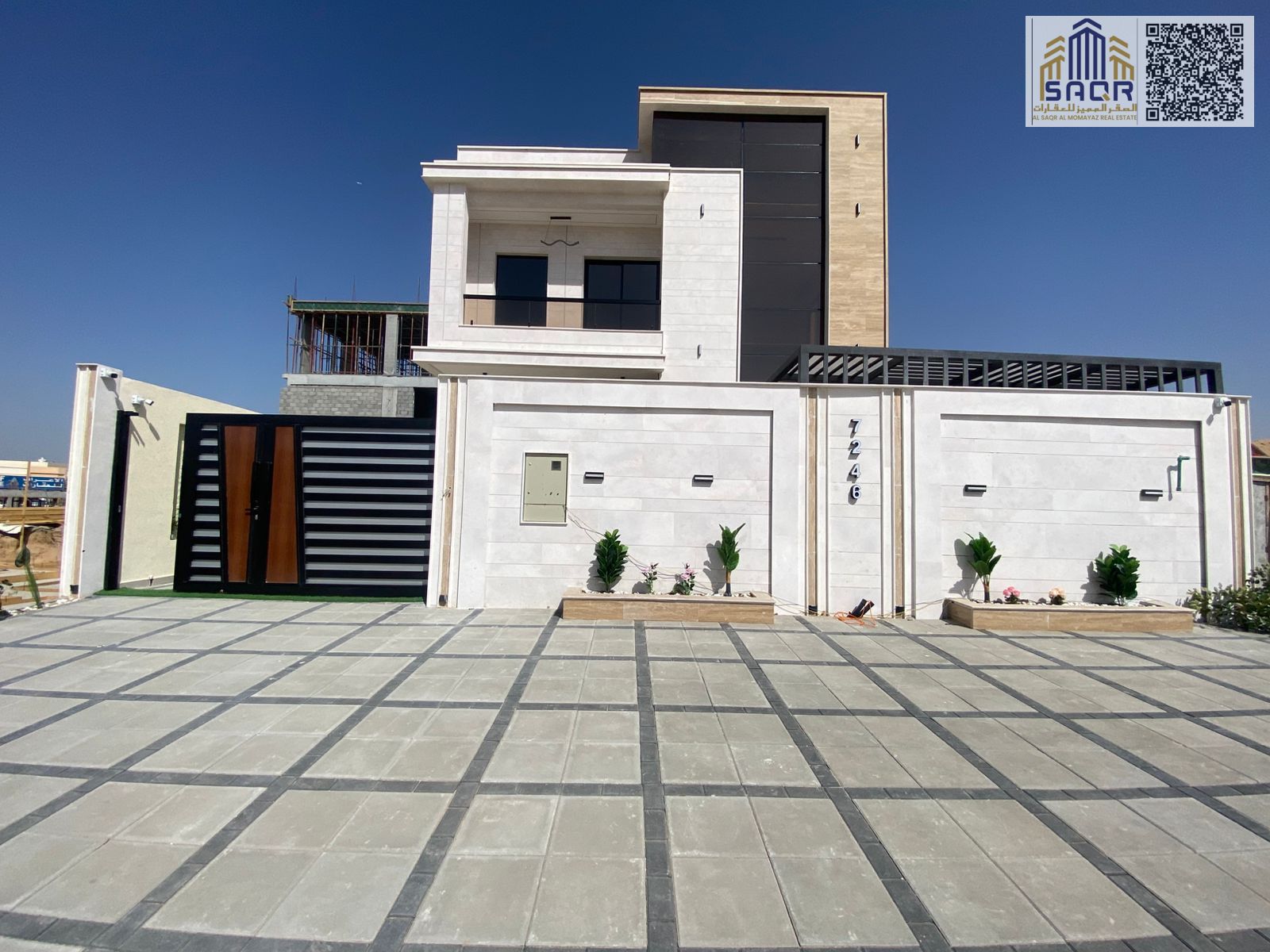 High-end villa, registration fees included / central air conditioning