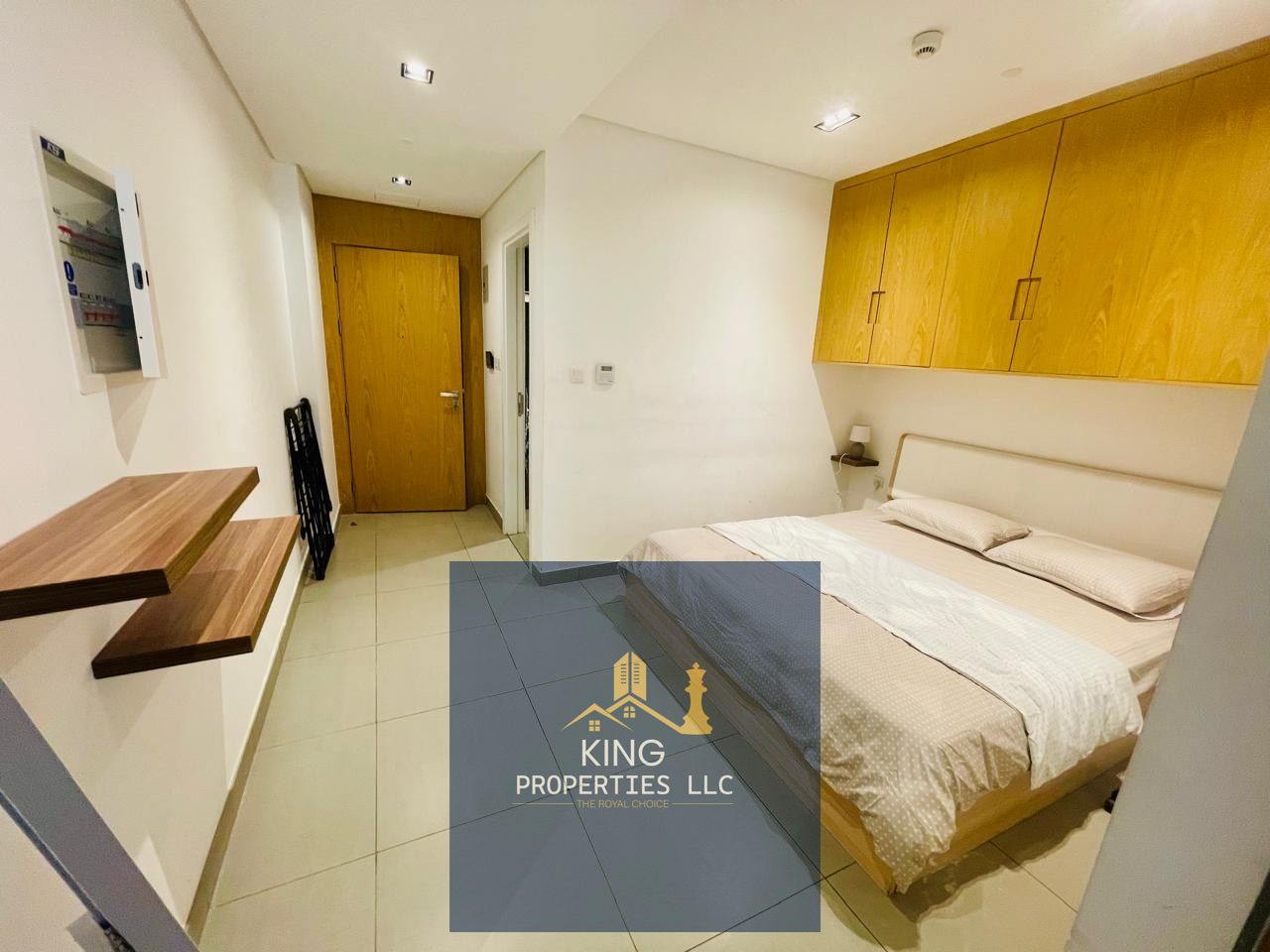 Luxurious View with Partition Studio Available for Rent