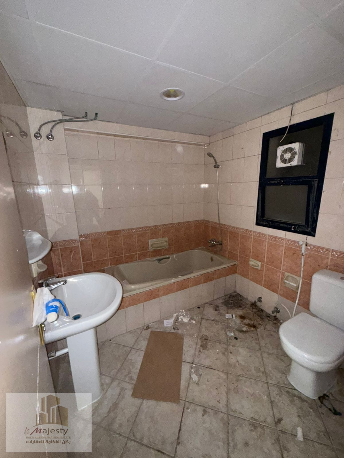 Apartment for rent, 3 bedrooms and a living room in the Cooperation area, Sharjah.