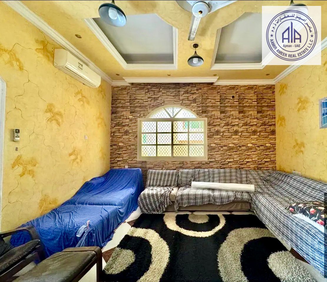 Villa for annual rent in Al Mawaihat 3