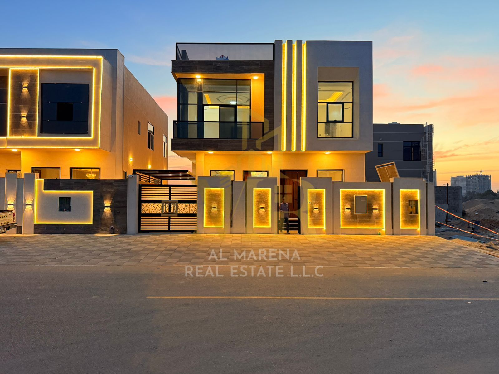 5 suites parentales | 2 étages | Frais d'enregistrement inclus. Spacieuse villa de deux étages située à Al Helio 2, Ajman, construite sur un terrain d