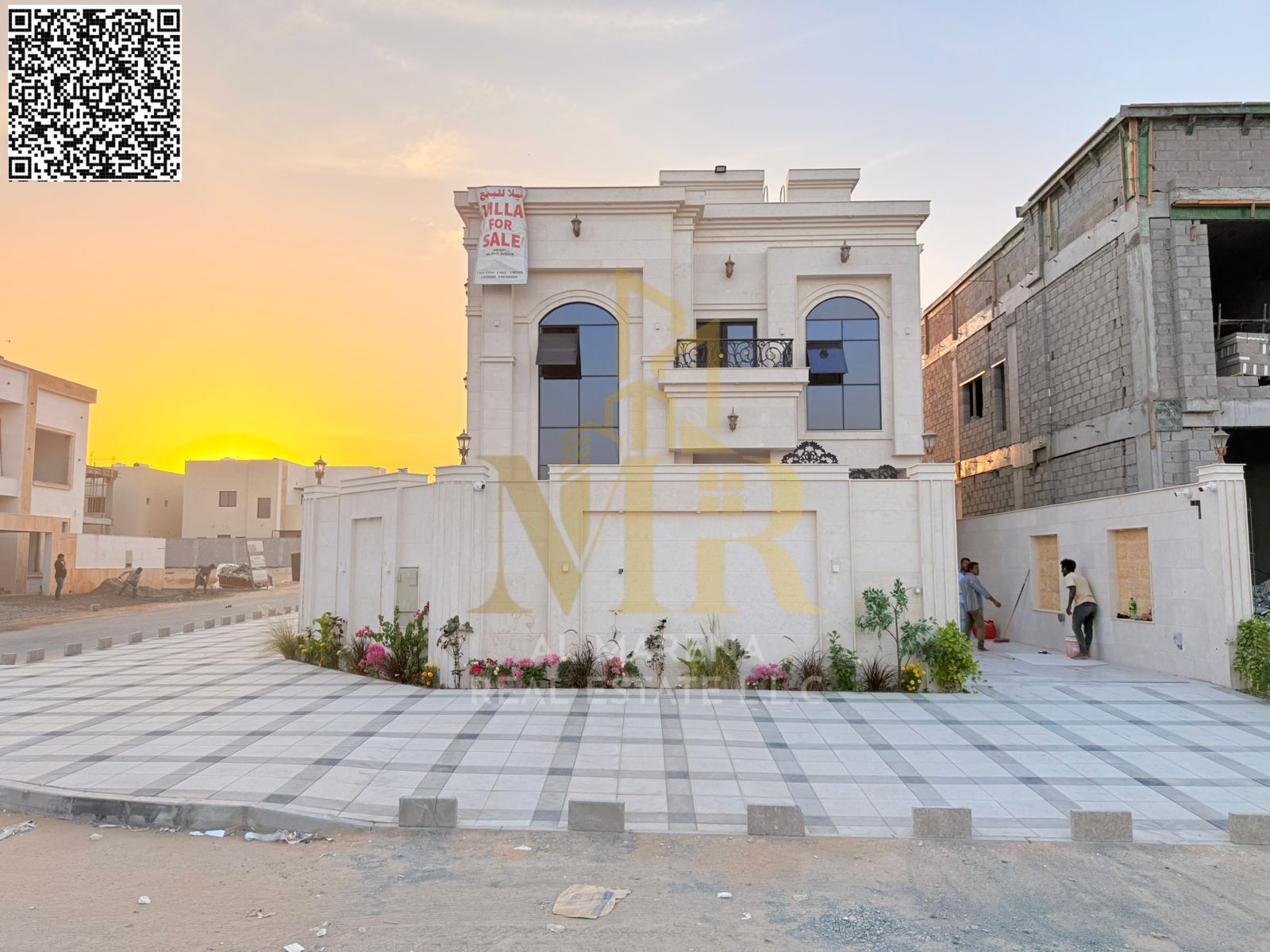 Own your dream villa with an all-inclusive price and invest in a luxurious villa in the heart of Al-Hilweh. Don't miss this opportunity!