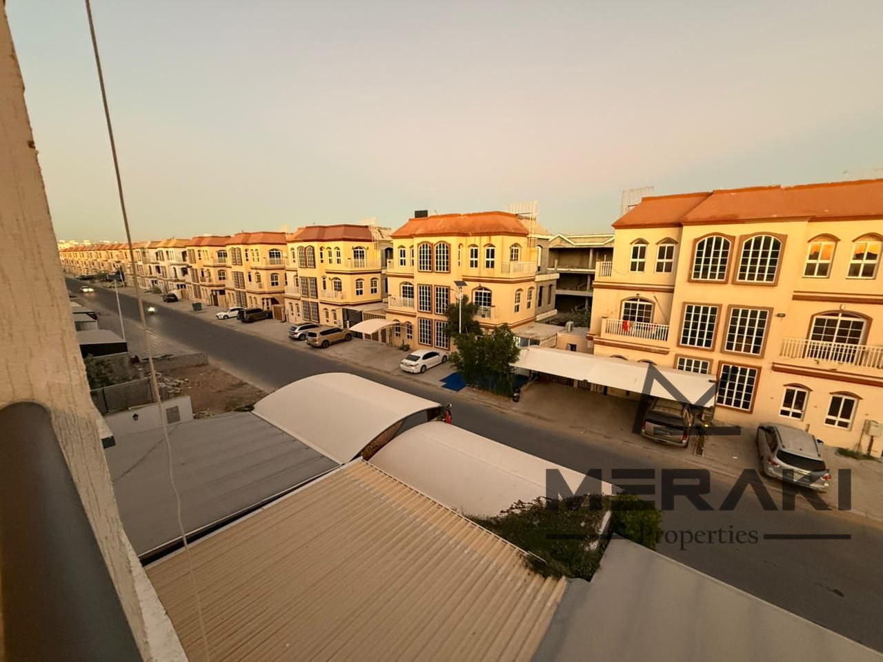 Spacious Townhouse with Flexible Payment Plan – A Smart Living & Investment Opportunity If you are looking for a property that combines space, privac