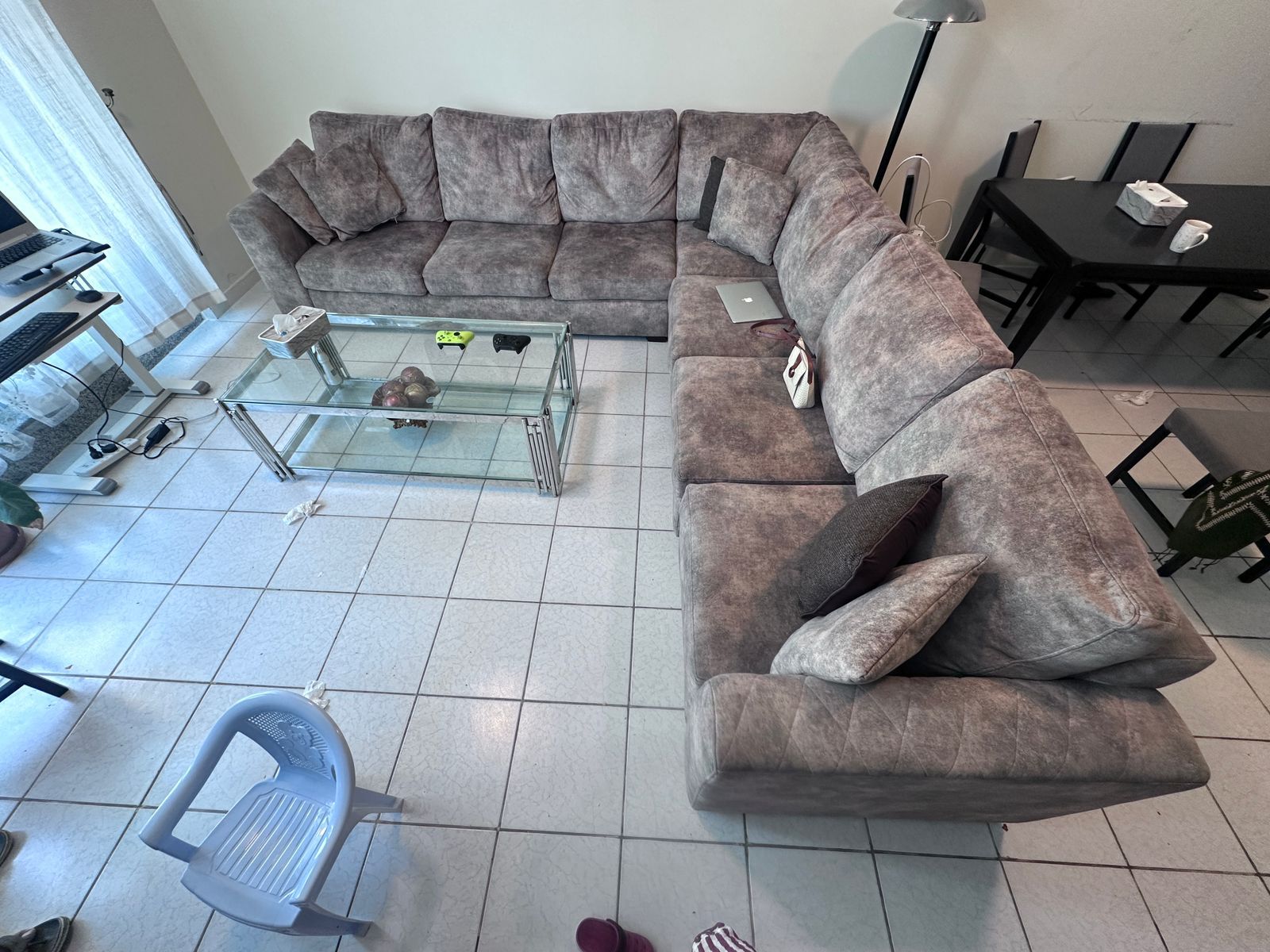 Monthly 1bhk with balcony central ac and gas for family close school