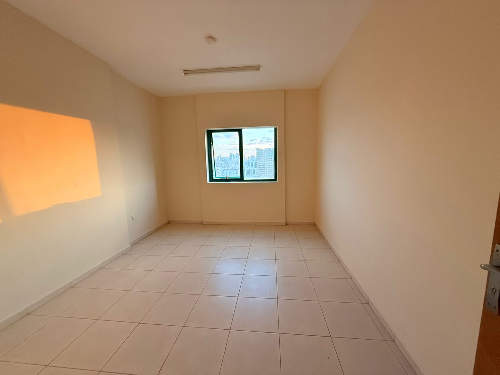 Central AC, spacious layout, balcony with open view, central gas, family residence