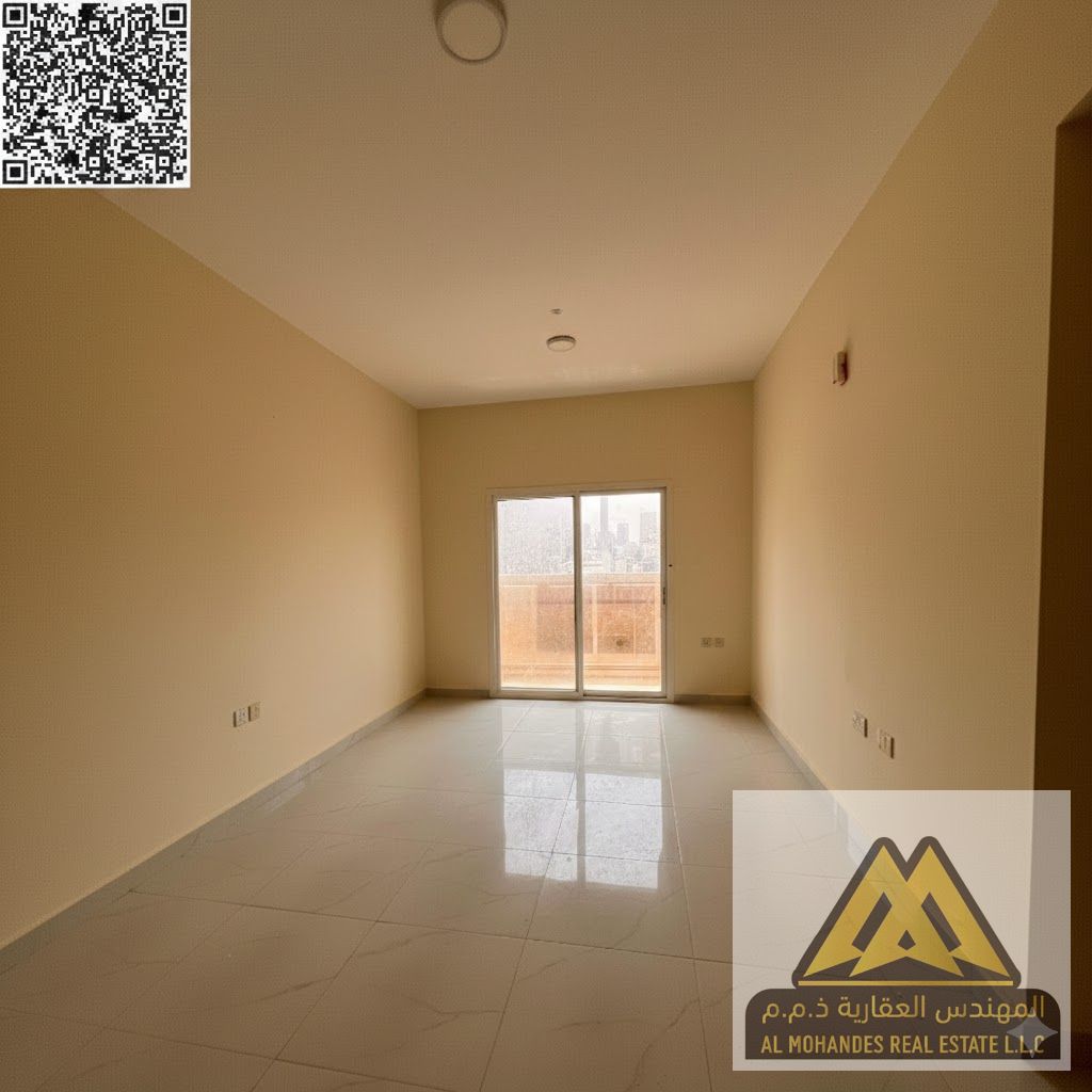 Large spaces | Balcony with an open view | Central air conditioning | Very clean apartment | Prime location near all services