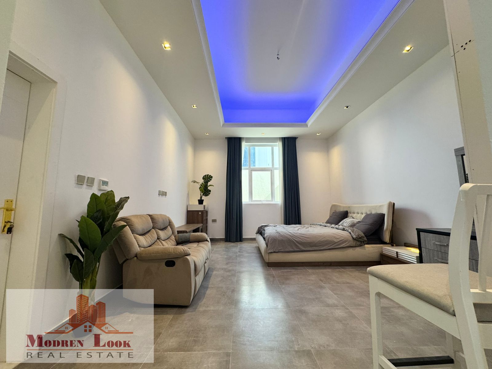 BRAND NEW FURNISHED STUDIO l MODERN KITCHEN l PROPER WASHROOM IN PRIME LOCATION