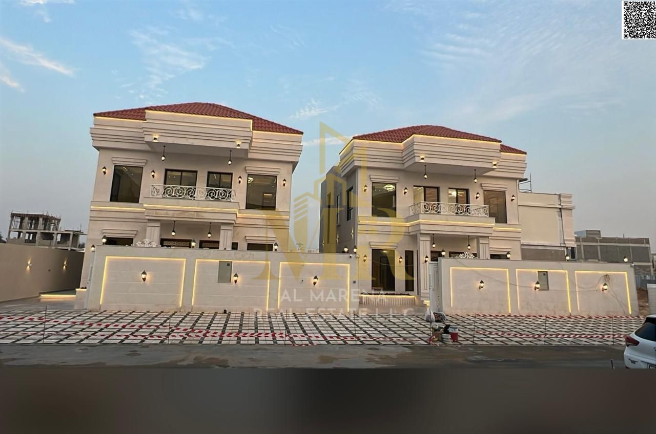 Classic two-story villa with a roof terrace in Al-Amirah area, on a main street. Super deluxe finishing. Price includes registration fees. Freehold ow