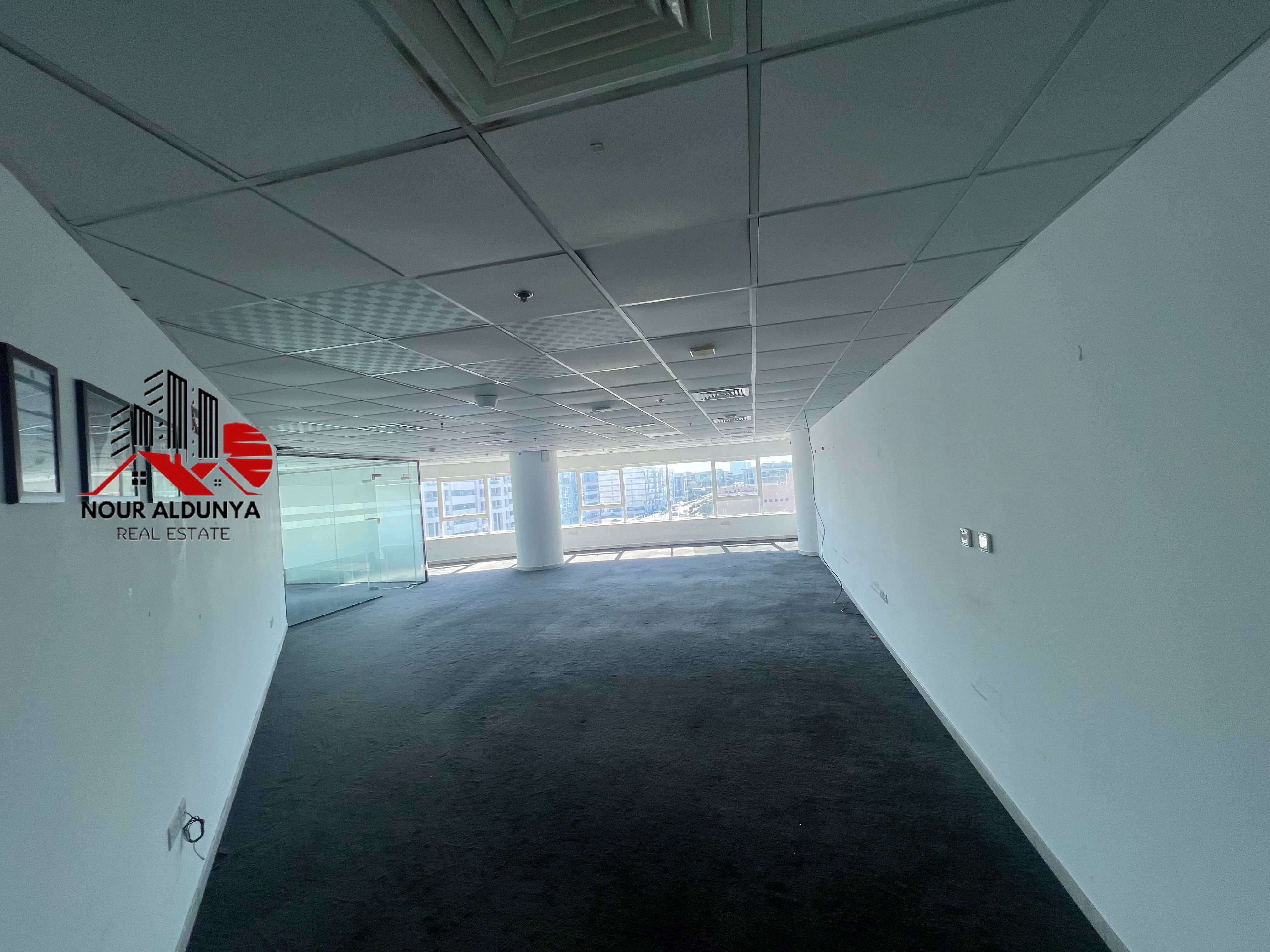 CHILLER FREE. OPEN SPACE RENT 135K BOOK NOW!!!///