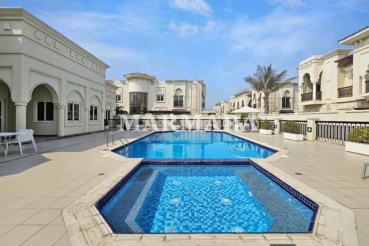 High Quality 5BR Villa | Shared Pool, Gym | Prime
