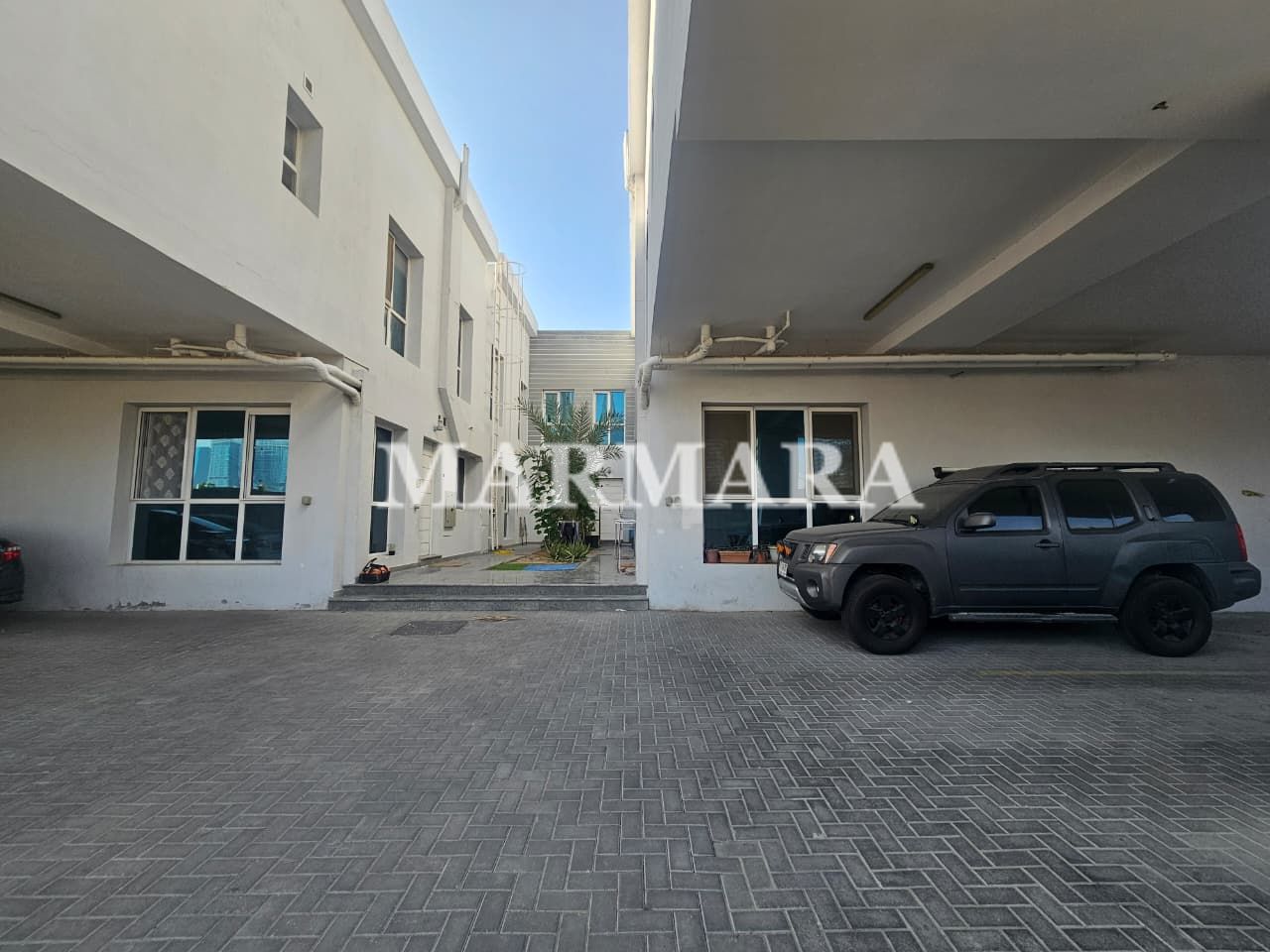Prime Location / Well Maintained town house / Backyard