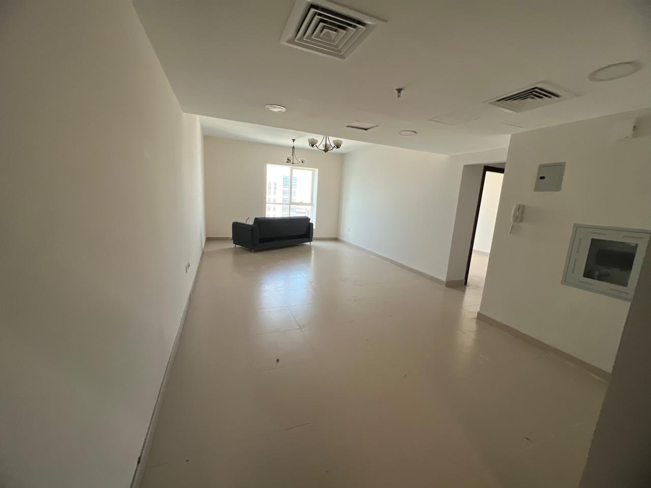 Spacious 1BR on Corniche Road | Free Parking & AC | + Gym & Pool | Near Al Noor Mosque