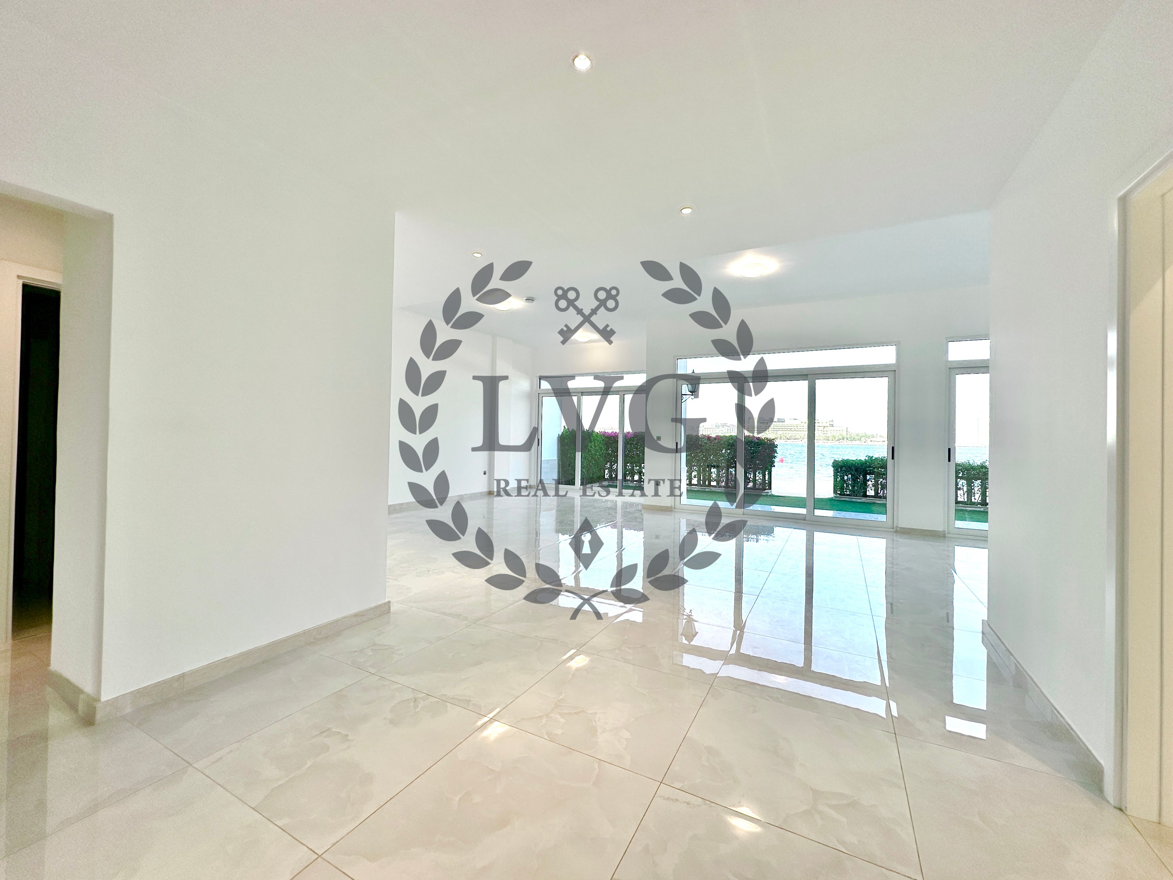 Upgraded | Burj Al Arab View | Rare tip unit |