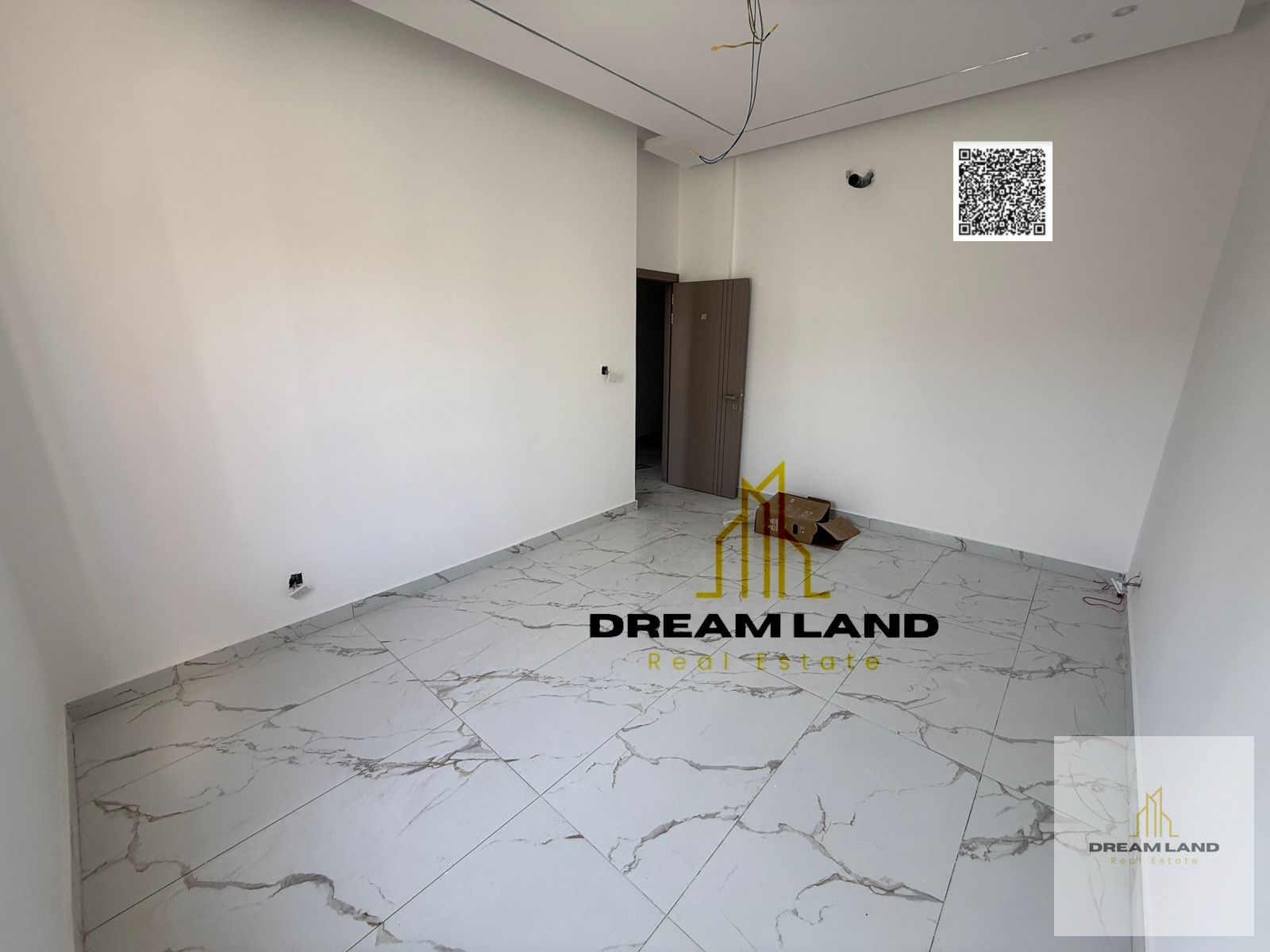 Amazing town house consists of 5 master bedrooms with built in wardrobes and rooftop, now for sale in upscale area,