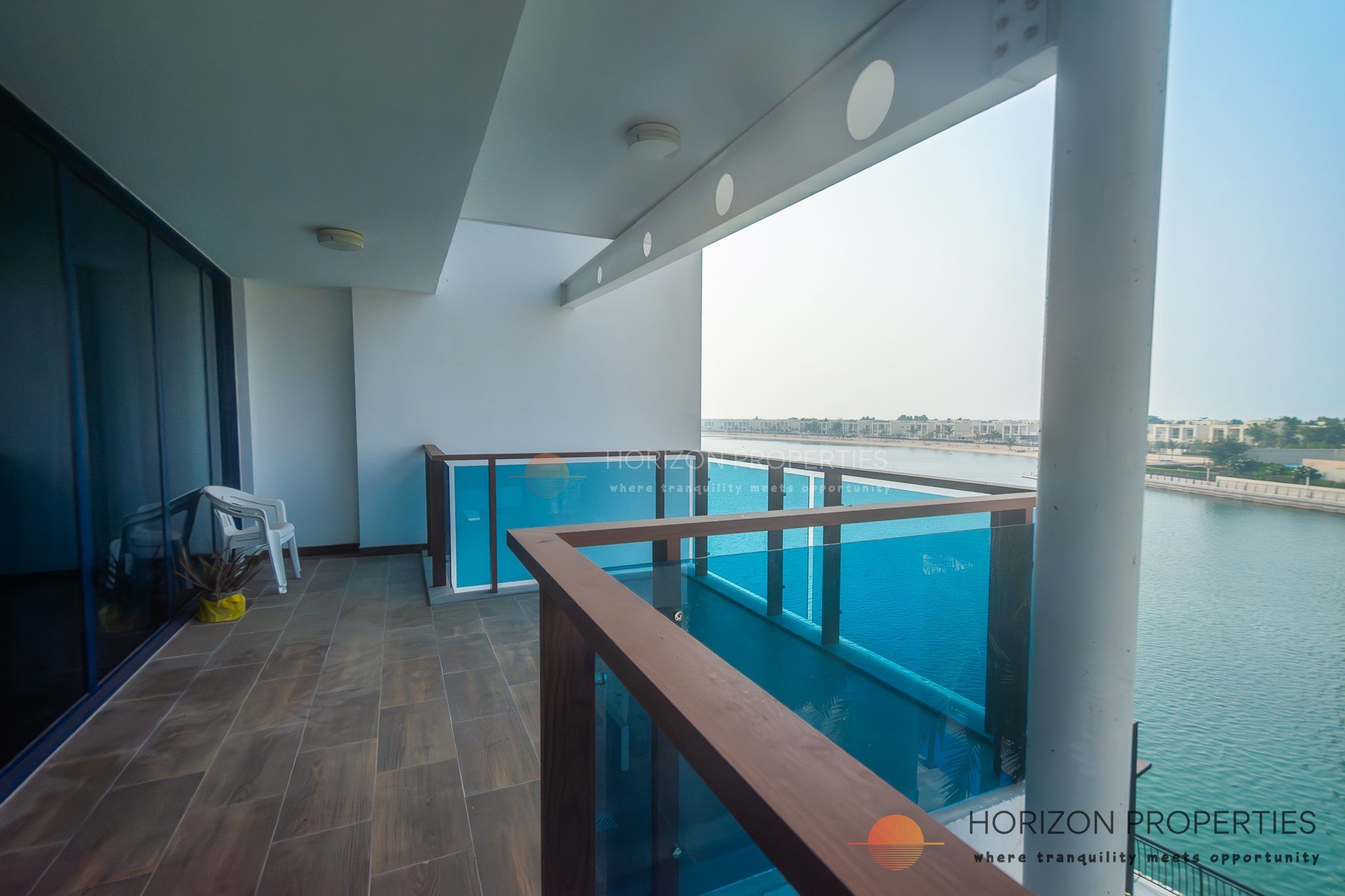 3 + Maid Duplex | Lagoon View | Vacant