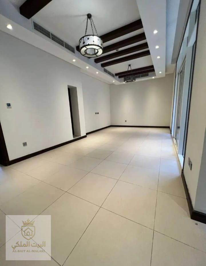 Family 4-Bedroom Villa with Majlis & Two Kitchens in a Secure, Serviced Community
