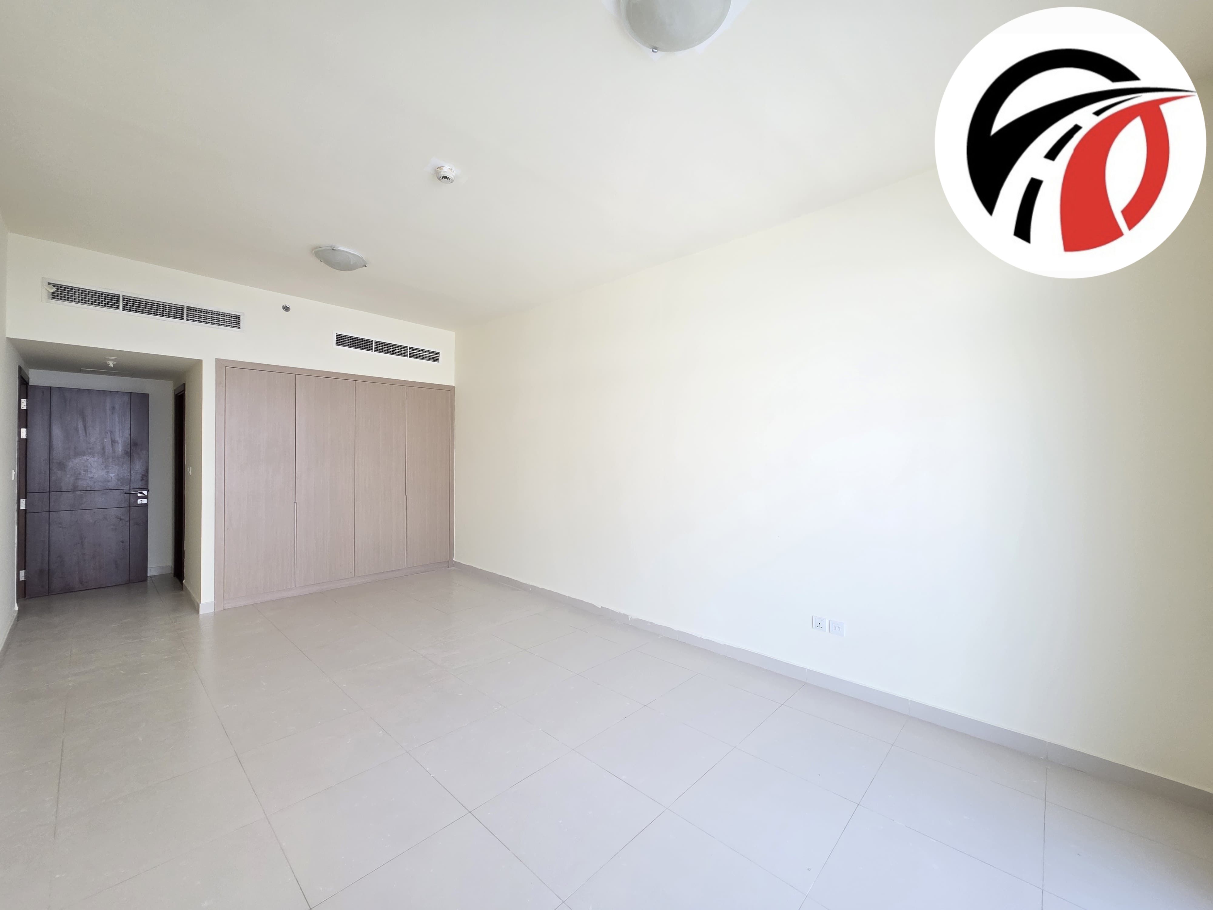 Spacious 2bhk with 3 bathroom and 3 balconies/ prime location/ Arjan