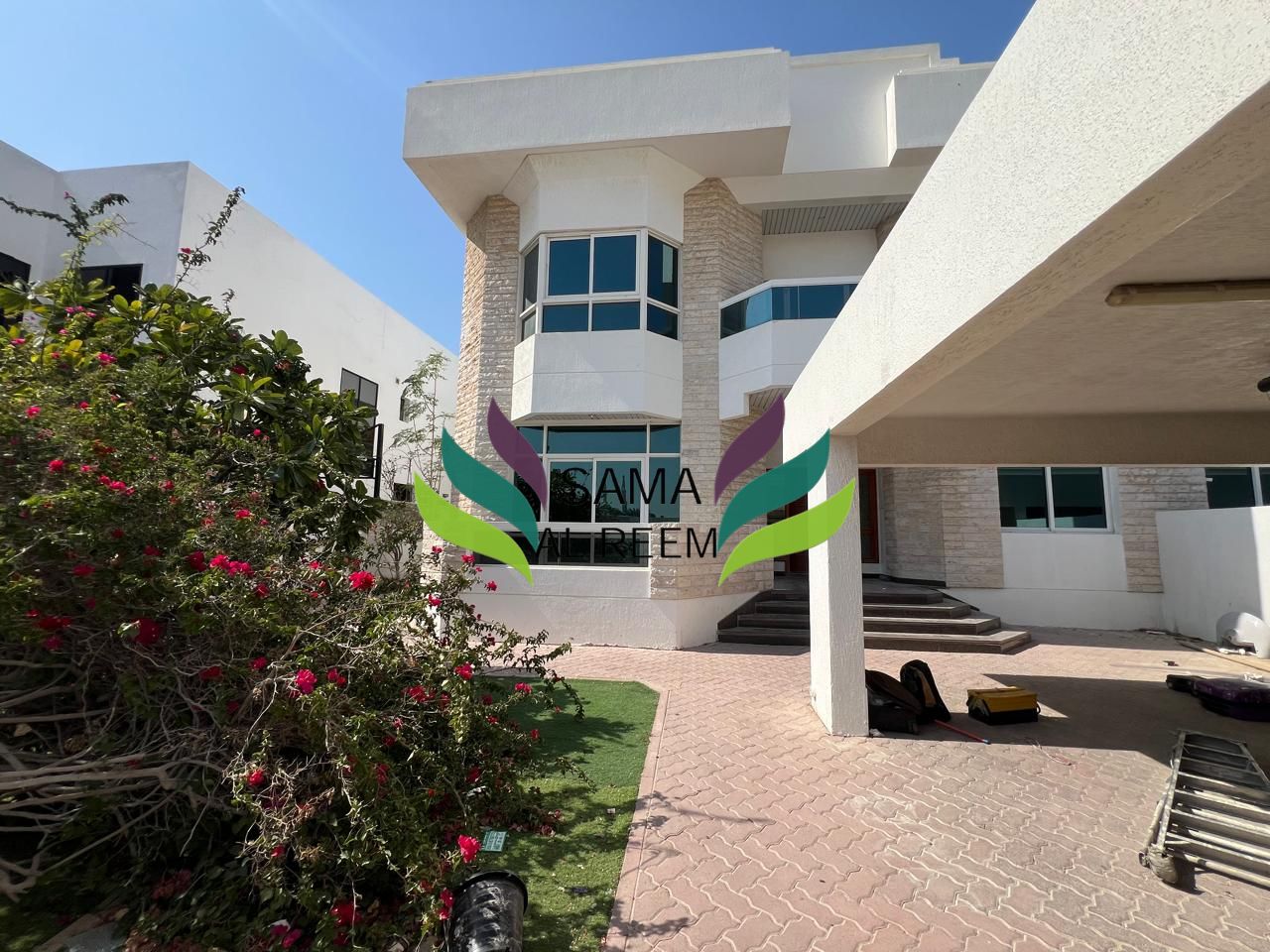 Compound Villa | 4 Bed +Maid | Shared Pool |Garden | Umm Suqeim 3