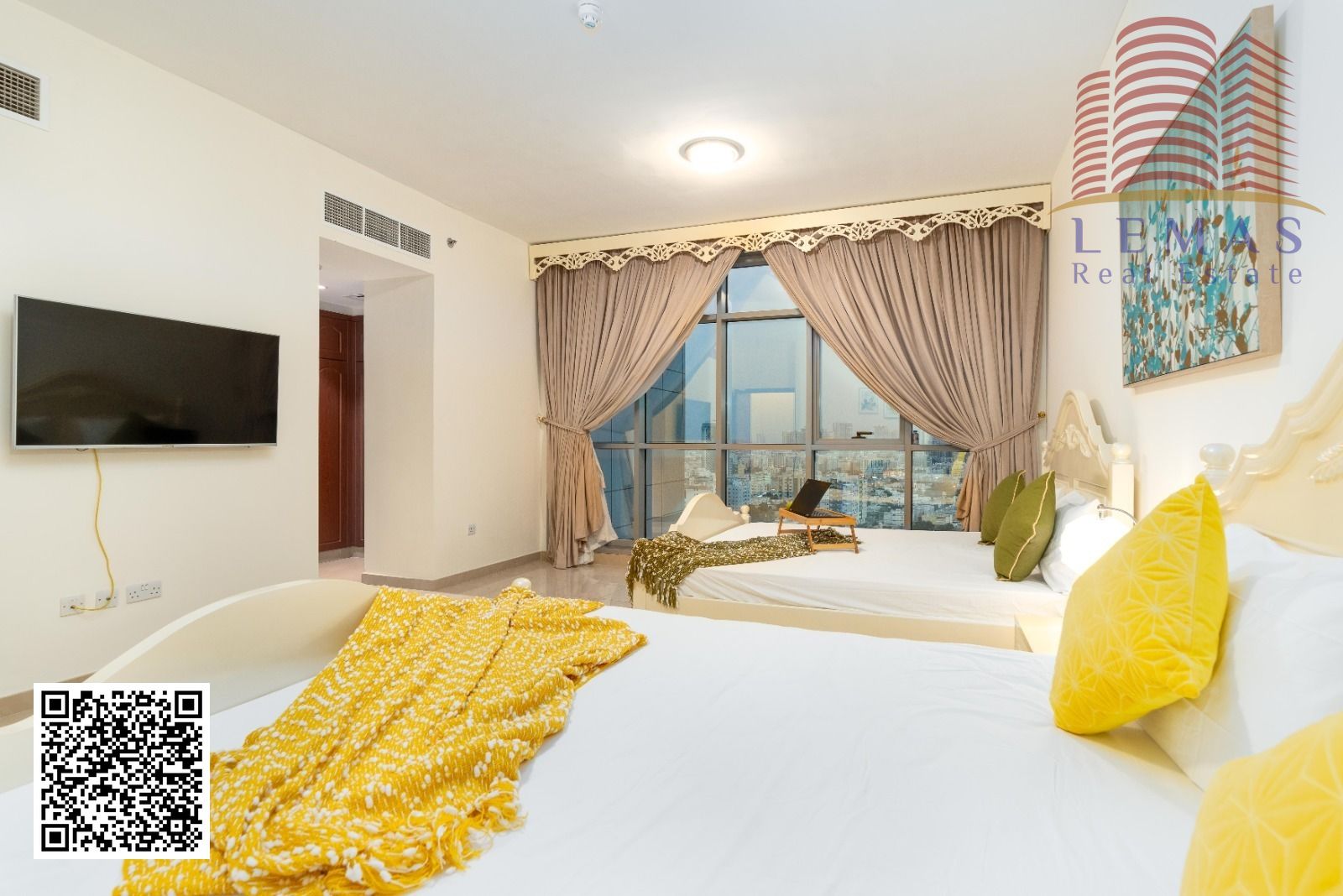 HOT DEAL 3BHK DUPLEX ON INSTALMENTS FURNISHED BIG SIZE SEA VIEW AVAILABLE FOR SALE