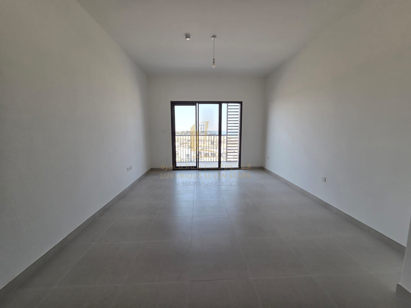 For rent luxurious apartment in Jawaher 1 – with a stunning sea view