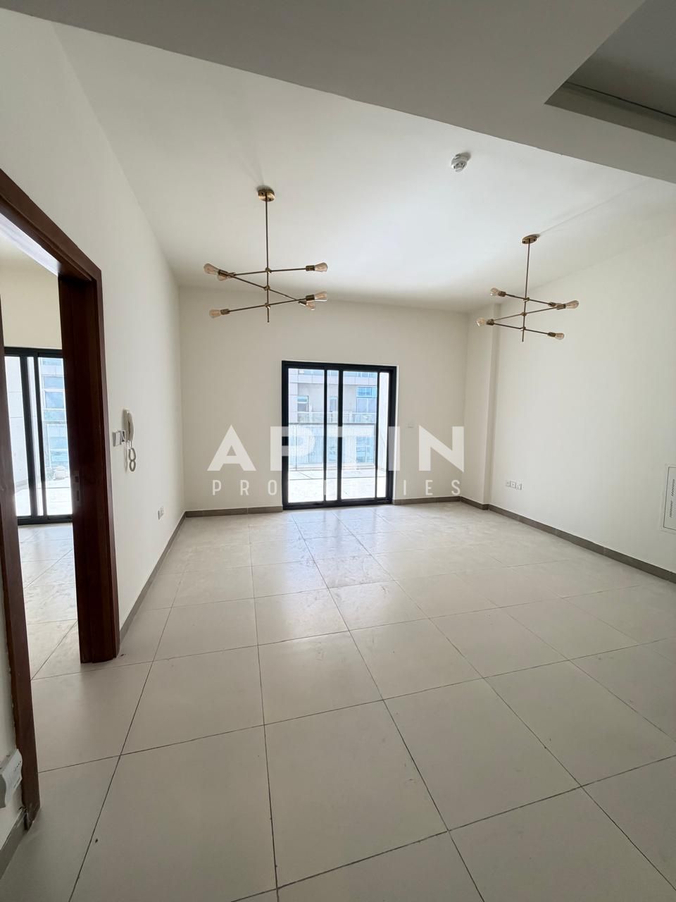 Modern 1 Bedroom Residence in DSO| Spacious Layout | Balcony