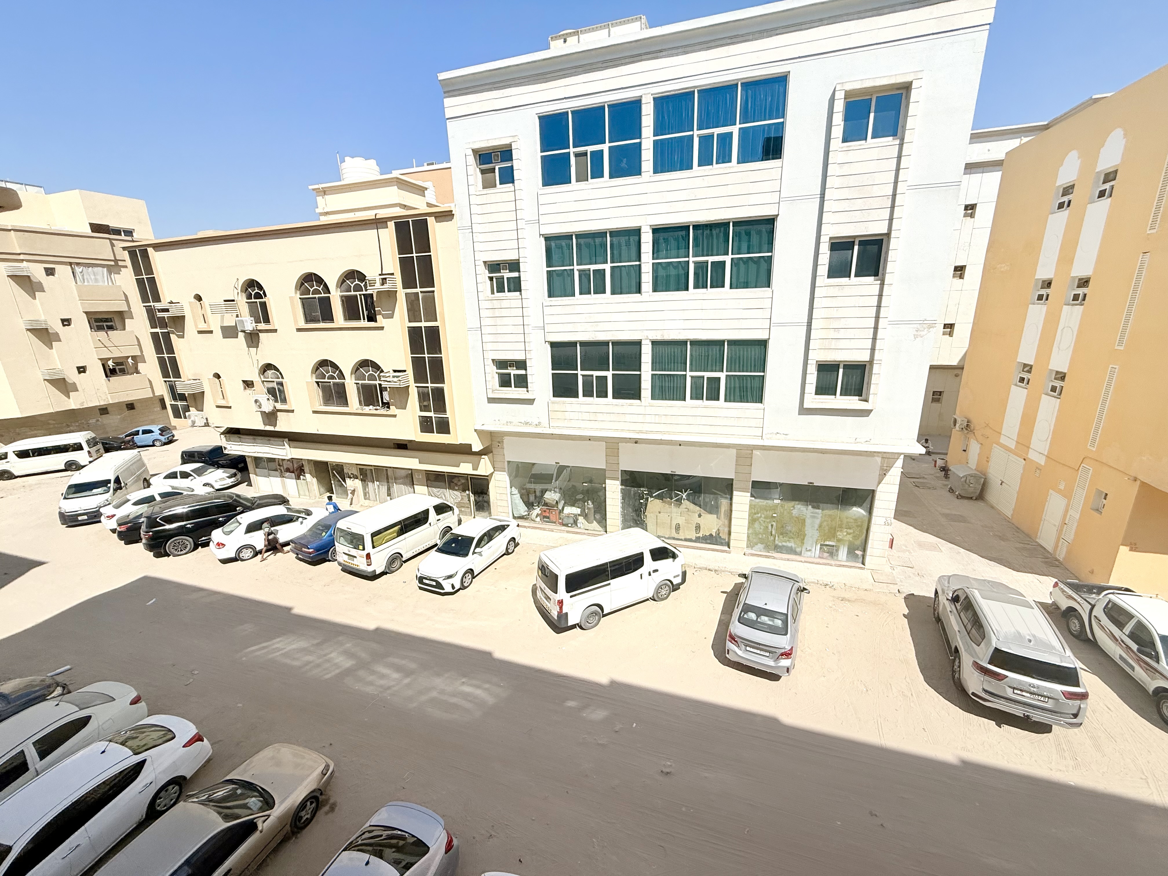 LUXURY 1bhk 2washroom with balcony close to galaxy market Muwaileh Sharjah