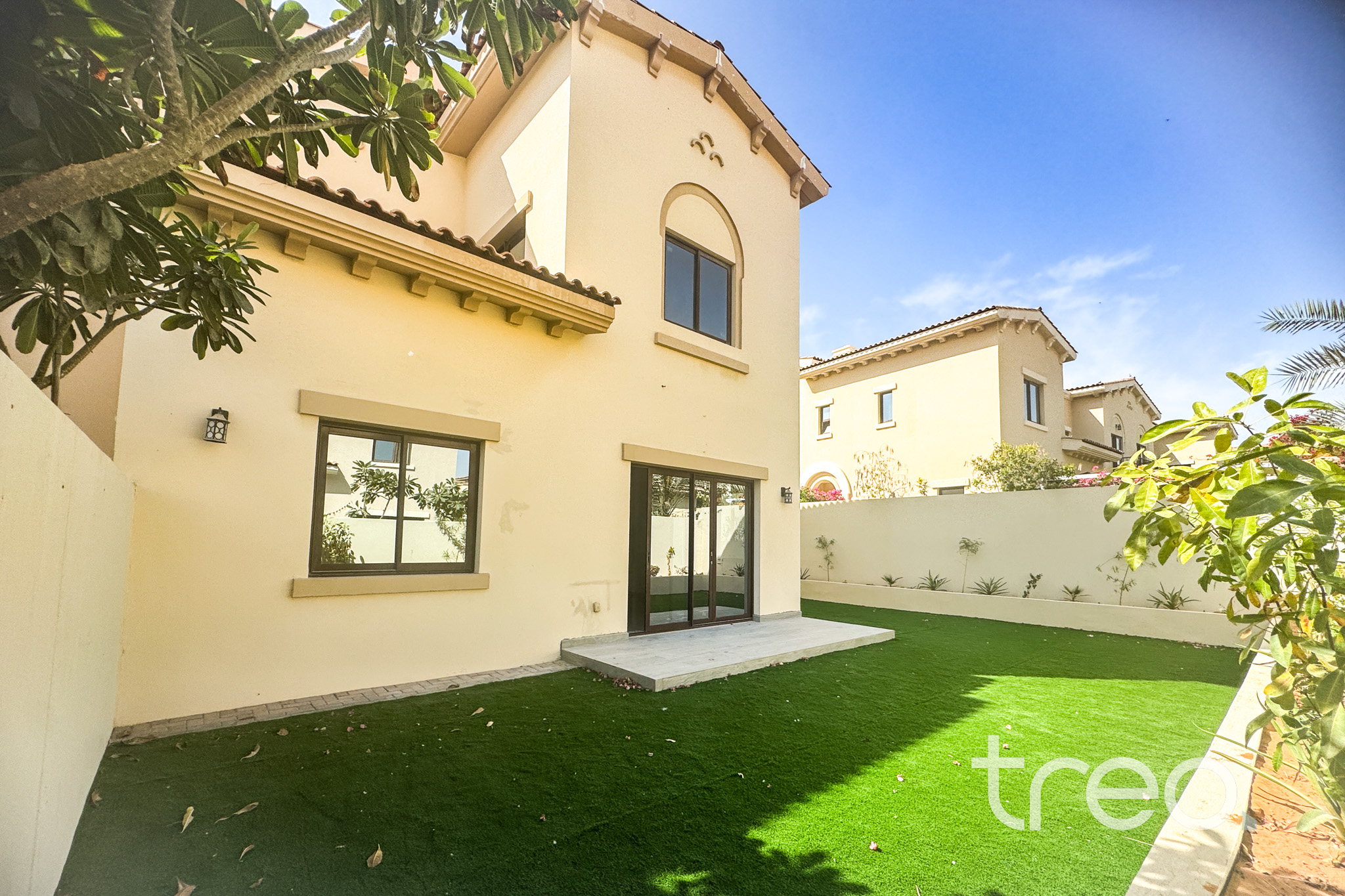 3Bed | End Unit | Vacant Now