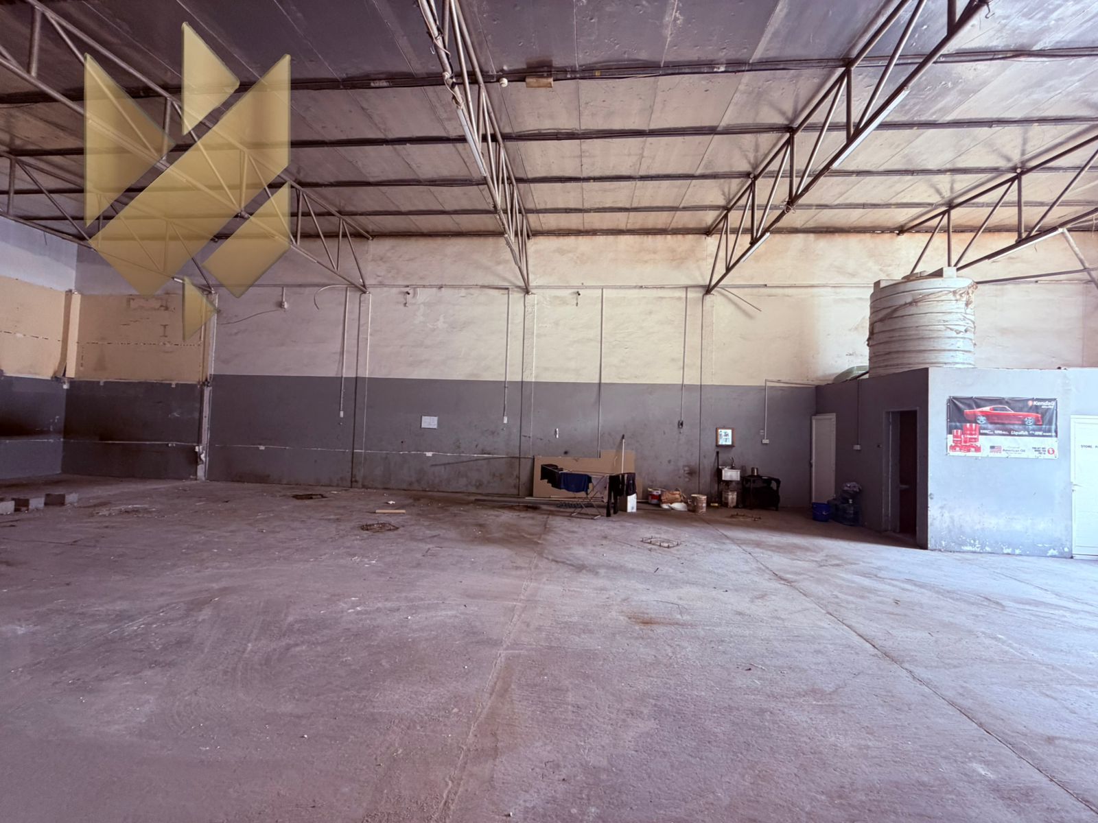 Warehouses – Showrooms – Shops – Shed in Industrial Area 13 – Area 3,200 sqft – Includes office and restroom
