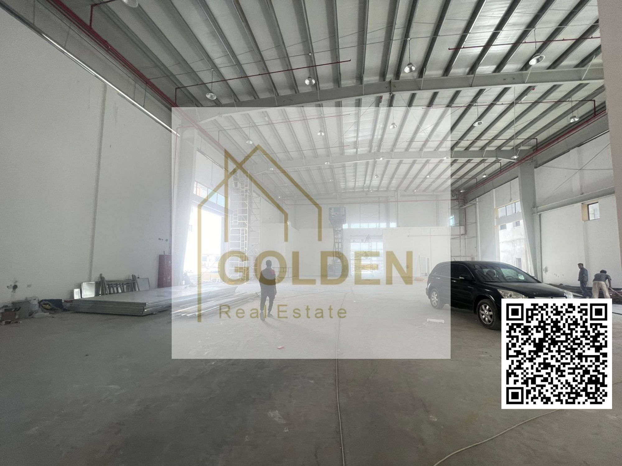 High-capacity warehouse: 25,000 sq ft, 250 kW power, prime main street location – excellent for commercial, industrial, or logistic use.