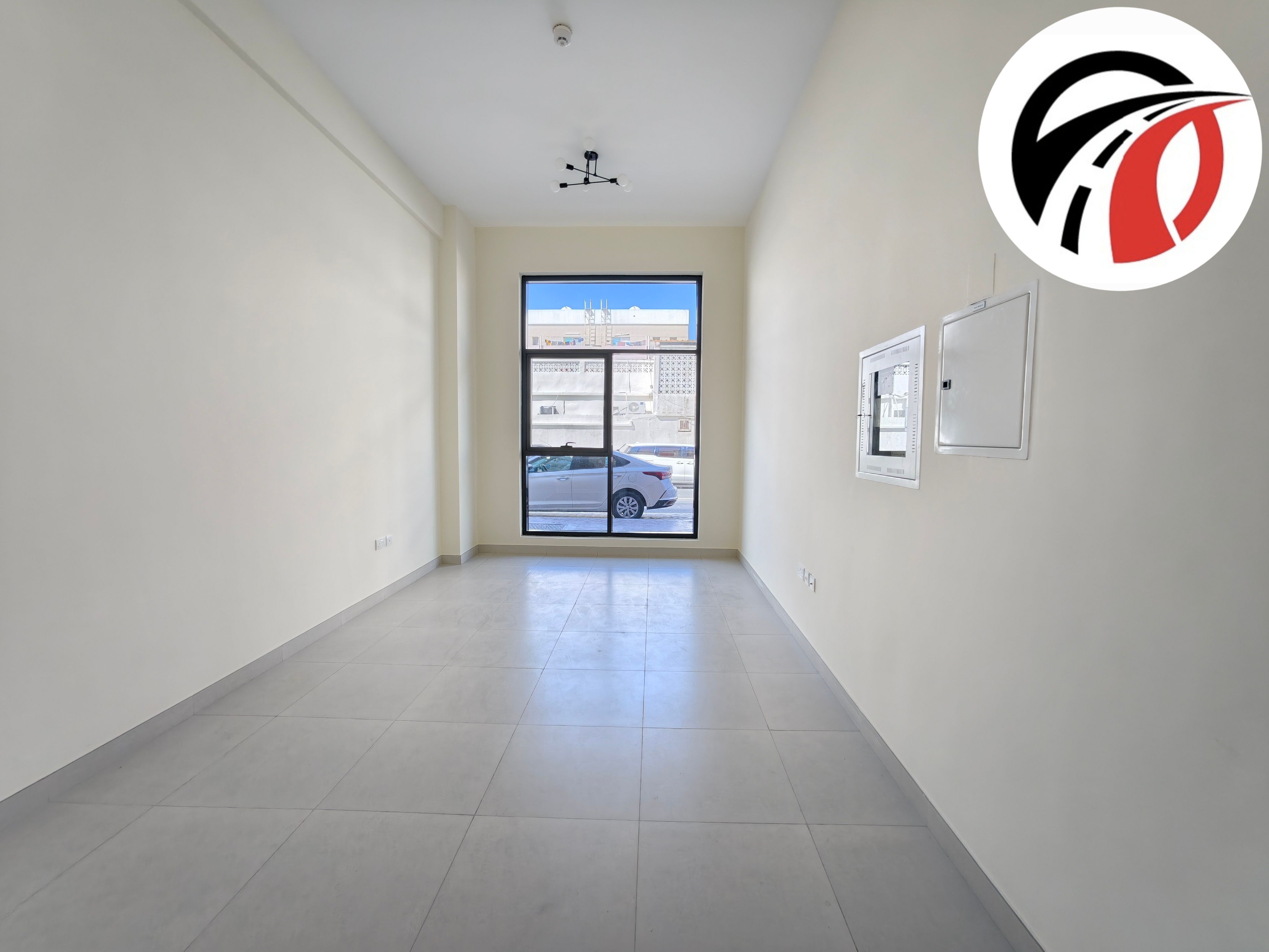 Spacious Studio // Brand New // Close To Metro