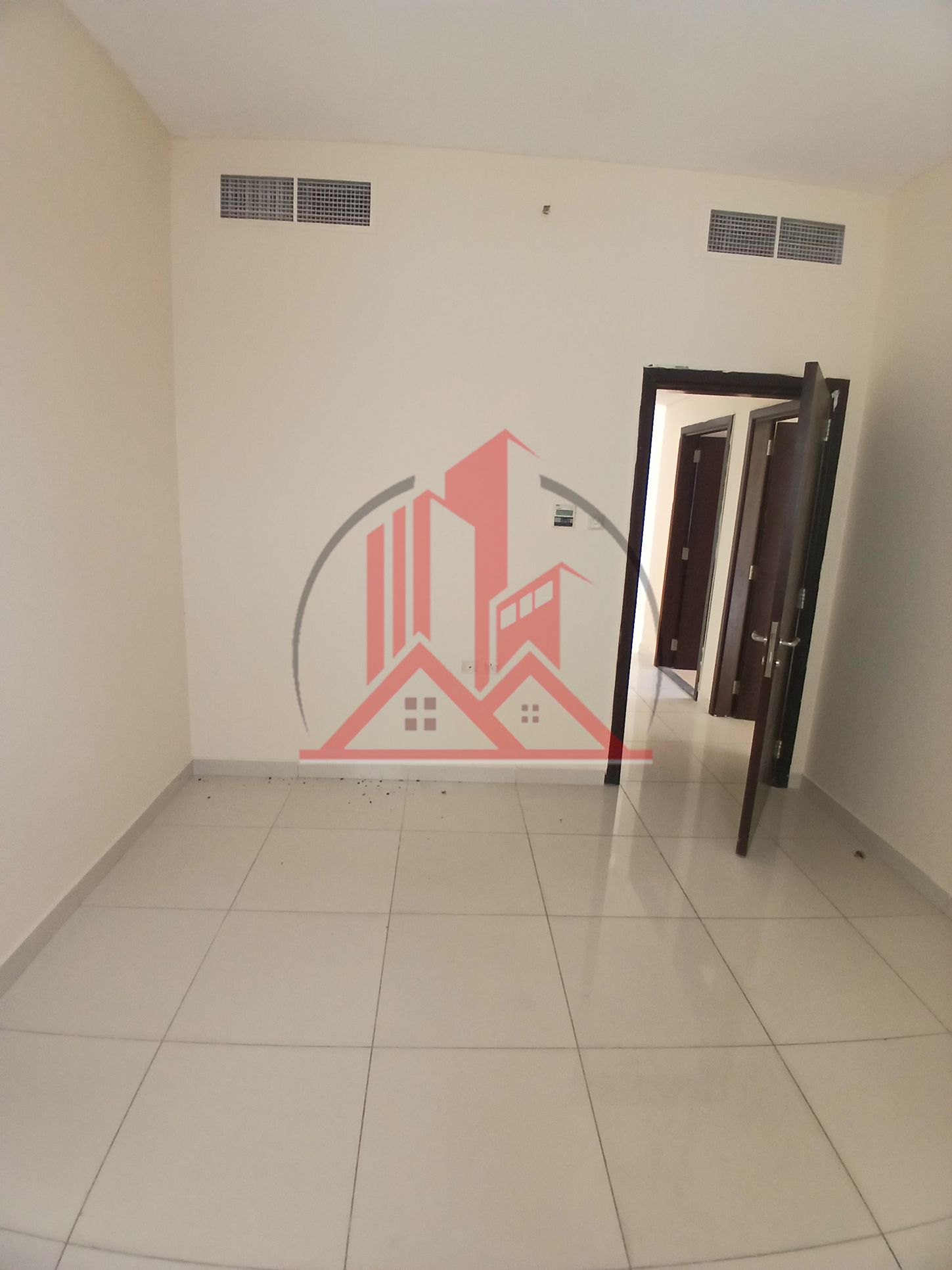 Lavish 1BHK Available In Family Building