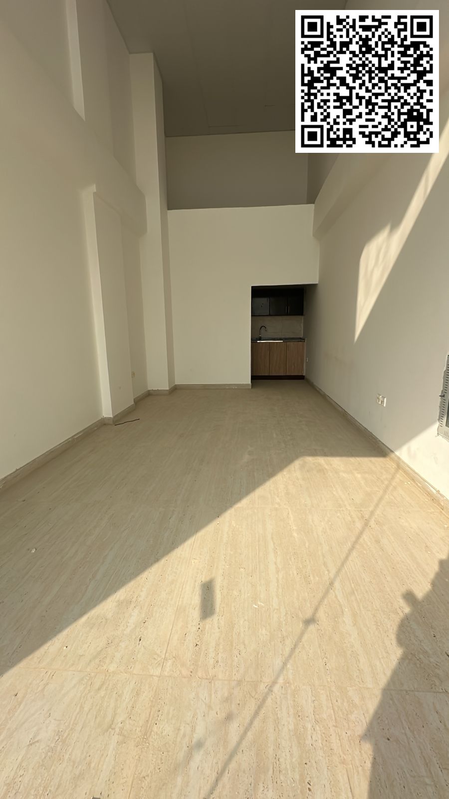 Versatile Shop with Kitchen & Bathroom – Perfect for Startups