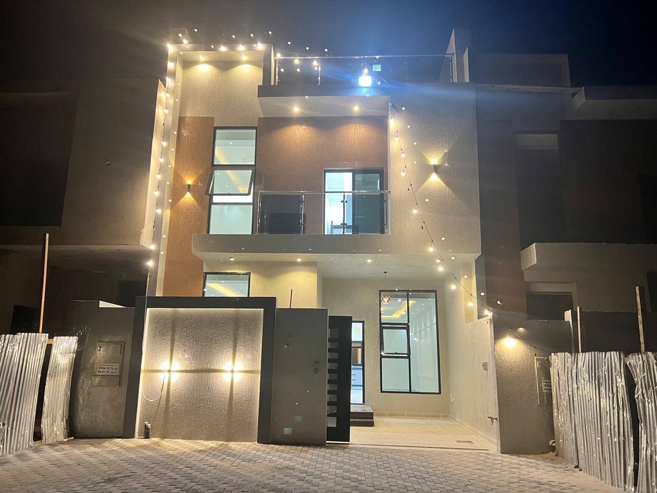 Luxury villa for sale, registration fees included, negotiable price, with easy bank financing available. Consists of: large master living room