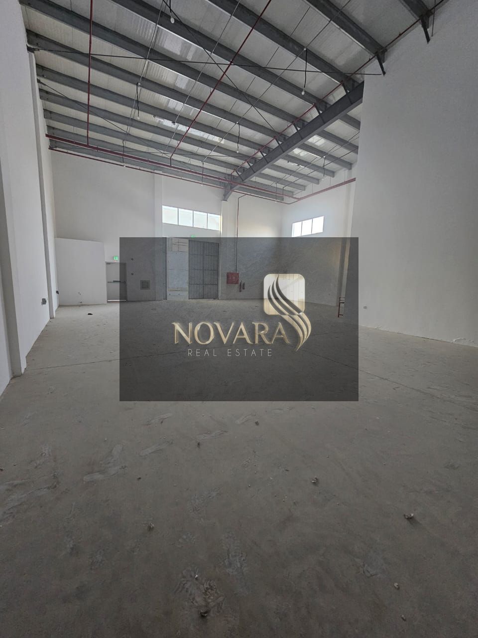Warehouse for Rent in Ajman Al Jurf Industrial 3 – 3,000 sq. ft. with 30 kW Power Supply A well-located warehouse available for annual rent in Al Jur