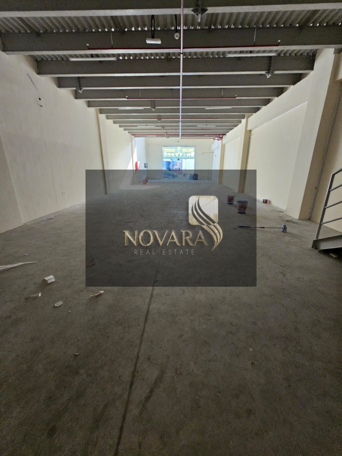 Warehouse for rent in Al Jurf Industrial Area 1, Ajman, 3900 sq ft with mezzanine and 22 kW electricity