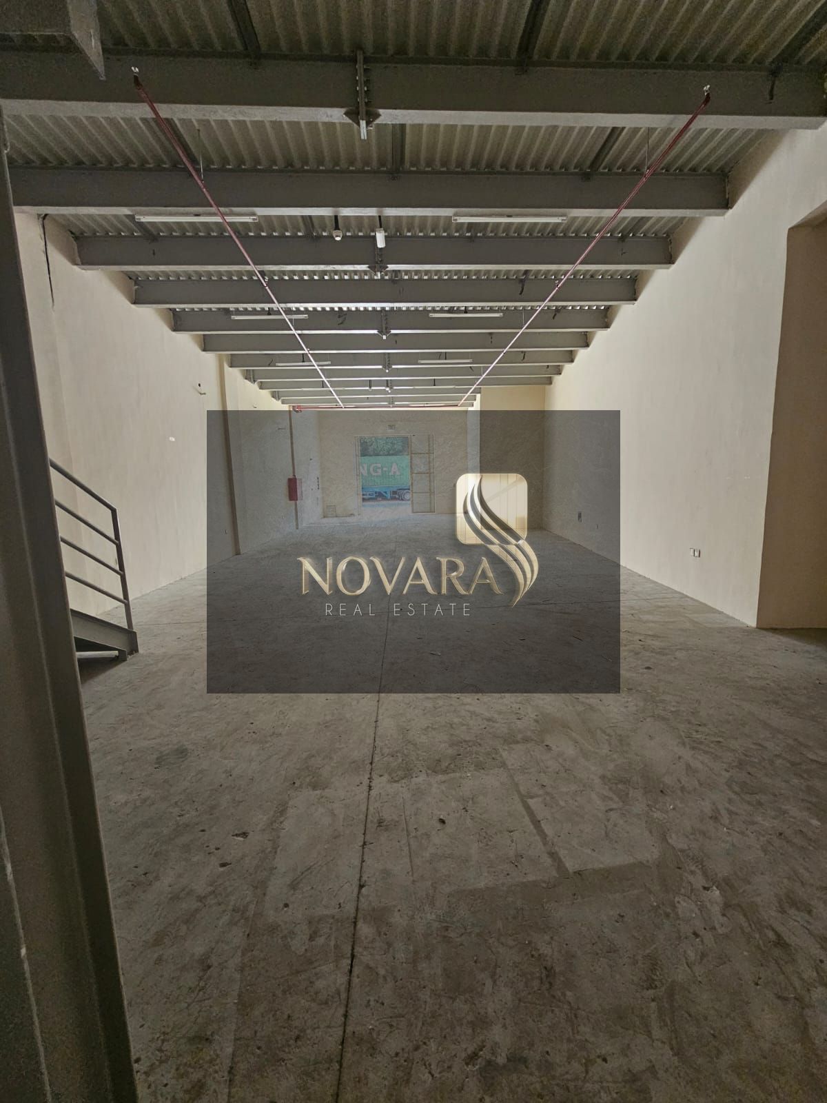 Warehouse for rent in Al Jurf Industrial Area 1, Ajman, with an area of 4400 square feet and a power supply of 22 kilowatts.
