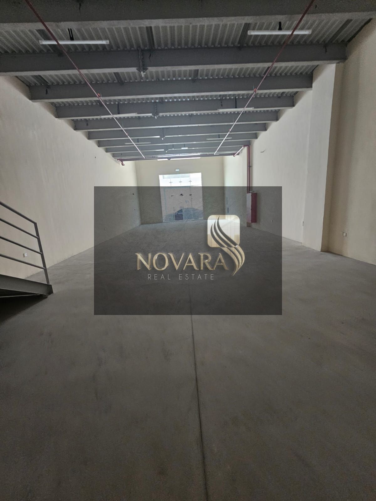 Warehouse for rent in Al Jurf Industrial Area 1, Ajman, 3,000 sq ft including mezzanine, 25 kW electricity, AED 145,000