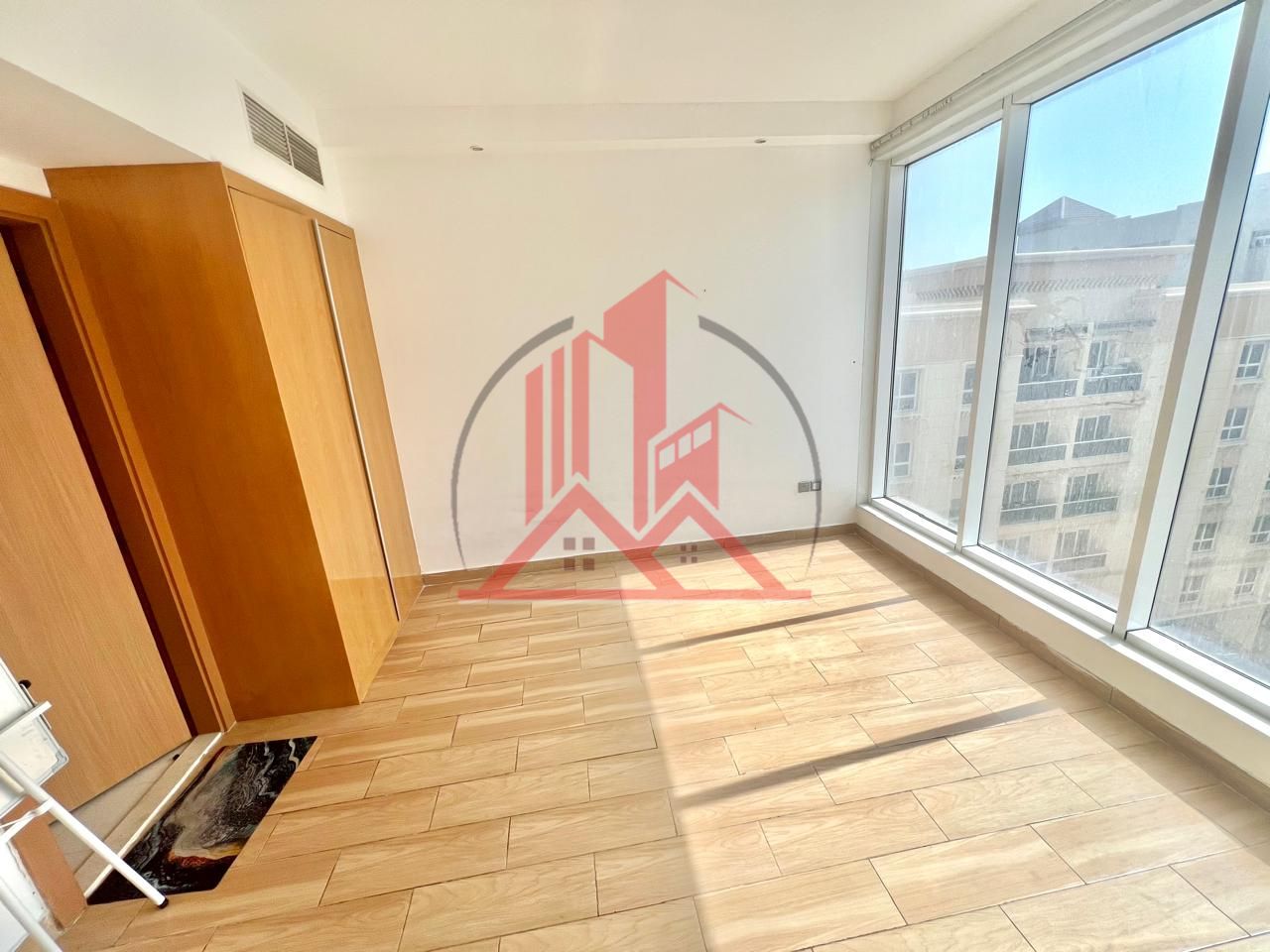 Stunning 2BR/ School Zone / Brand new/ Wardrobes, Balcony, Free Parking,Prime Location