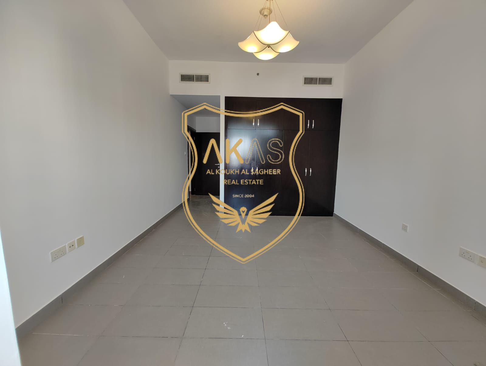 Chiller Free | Spacious | Luxurious 3Br | Vacant | NEAR TO METRO