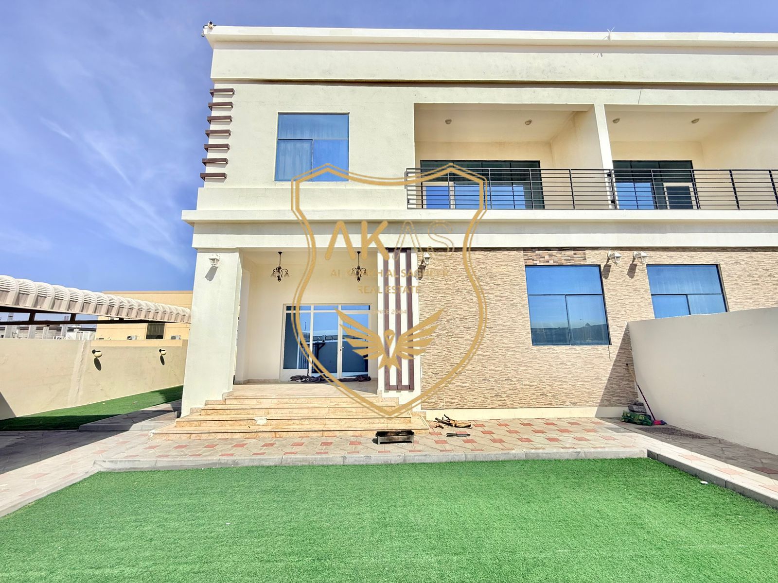 Luxry 5br vila for rent on prime location Call now for Viewing