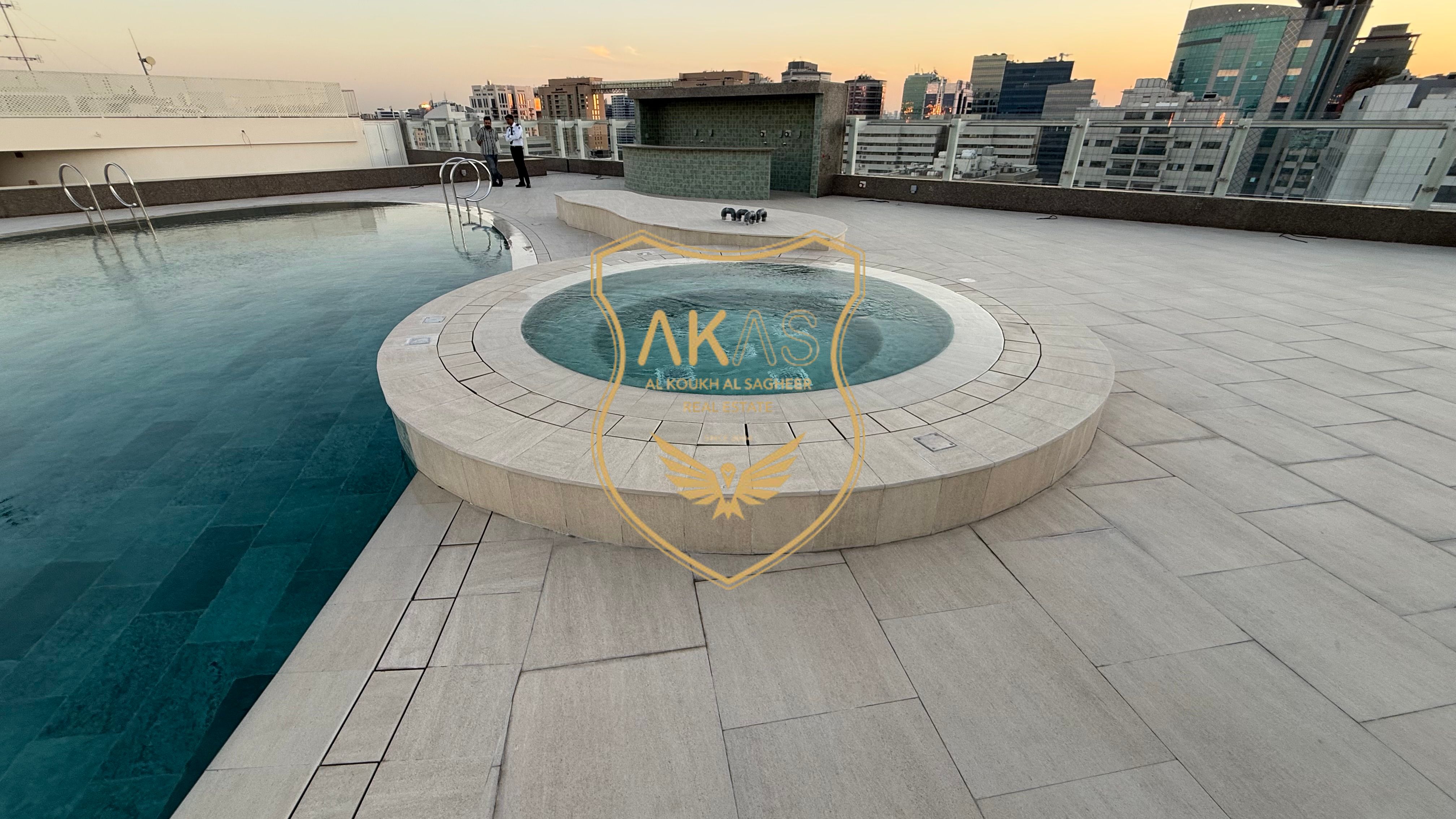 BRAND NEW BUILDING GYM POOL PARKING FREE HUGE HUGE APPARTMENT GOOD VIEW