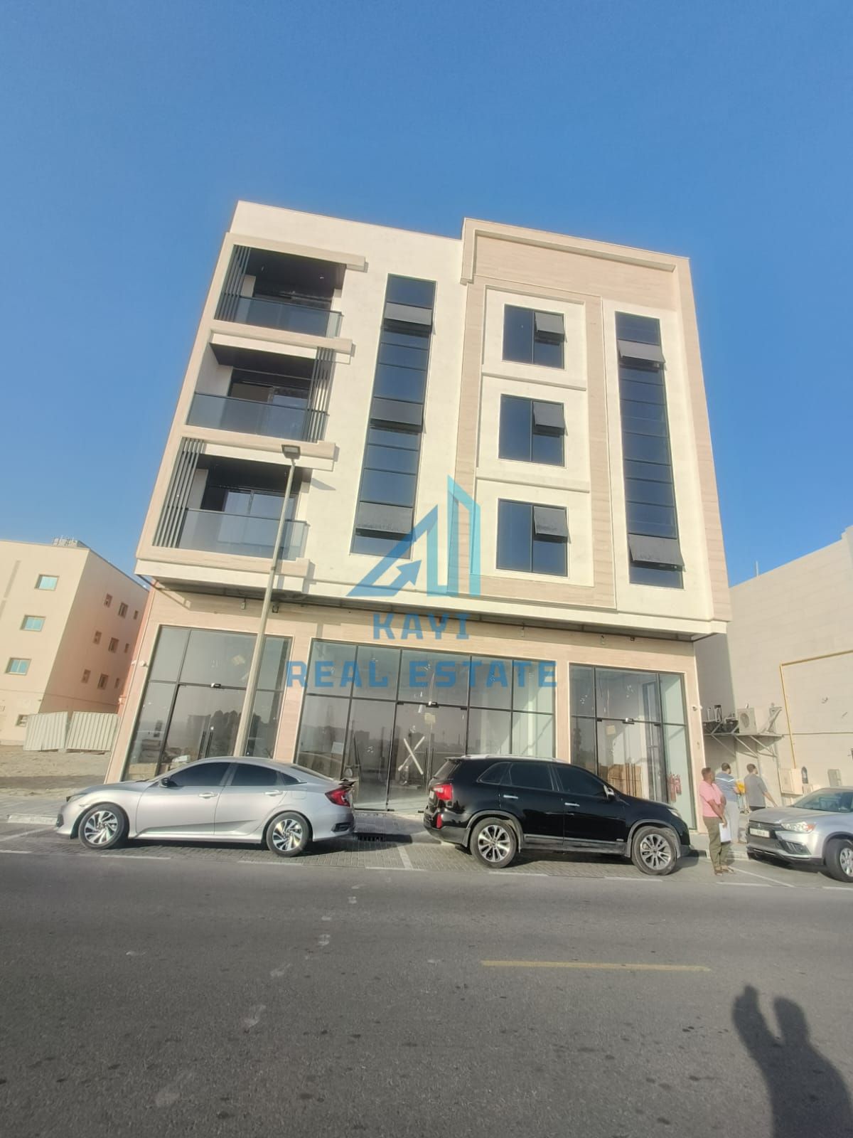 Luxurious elegant shop for Rent