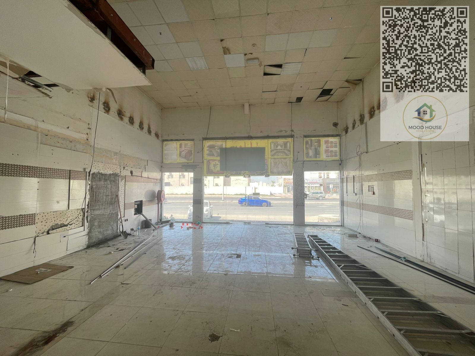 Invest in Your Business & Family – 900 SQFT Showroom for Rent