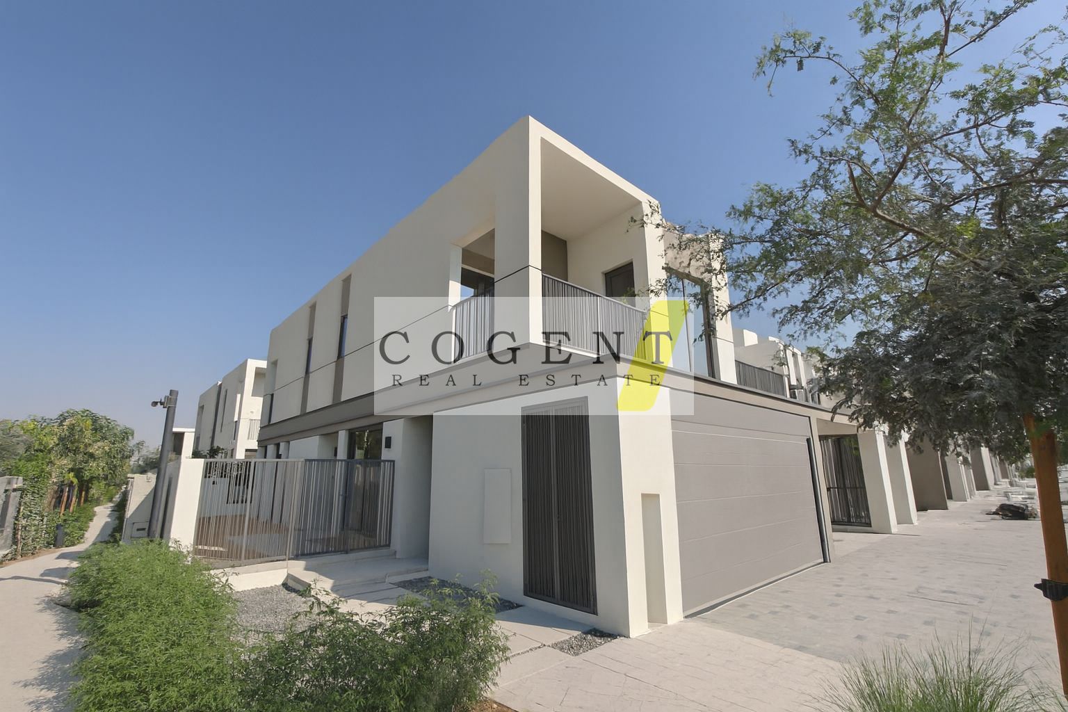 Ready to move in - Landscaped - All appliances included - Garage Door