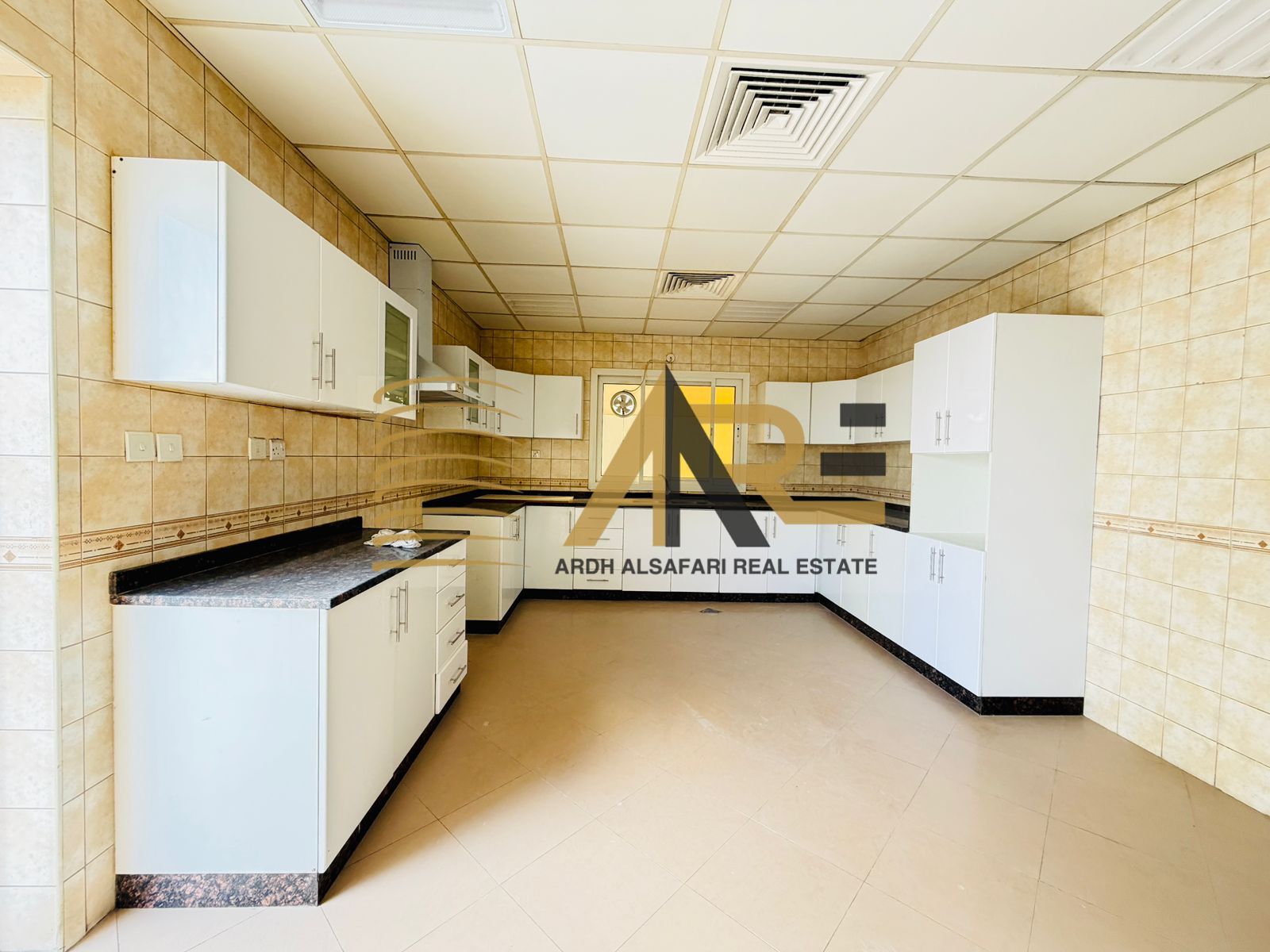 Luxury 4BR + Maid Villa | Wardrobes & Parking | 115K | 4 Cheques | Barashi