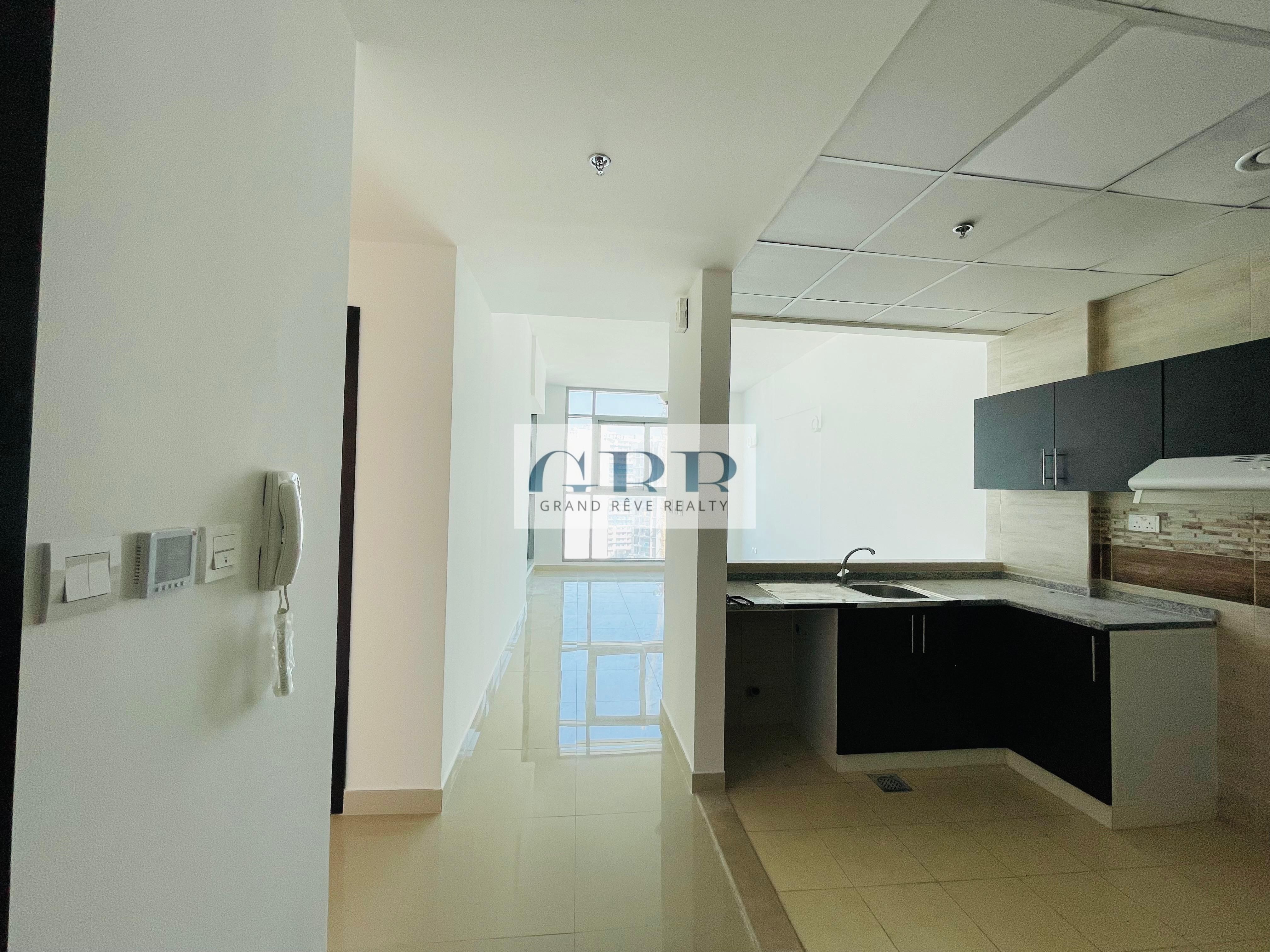 Spacious 1BR | Huge Layout | Ready To Move