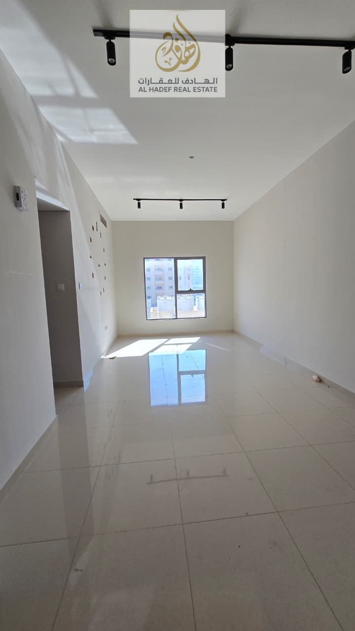 Annual rent in Ajman, Al Hamidiya 1 area, near Ajman University and the court. The building is for families. Apartment: 2 bedrooms, living room, balco