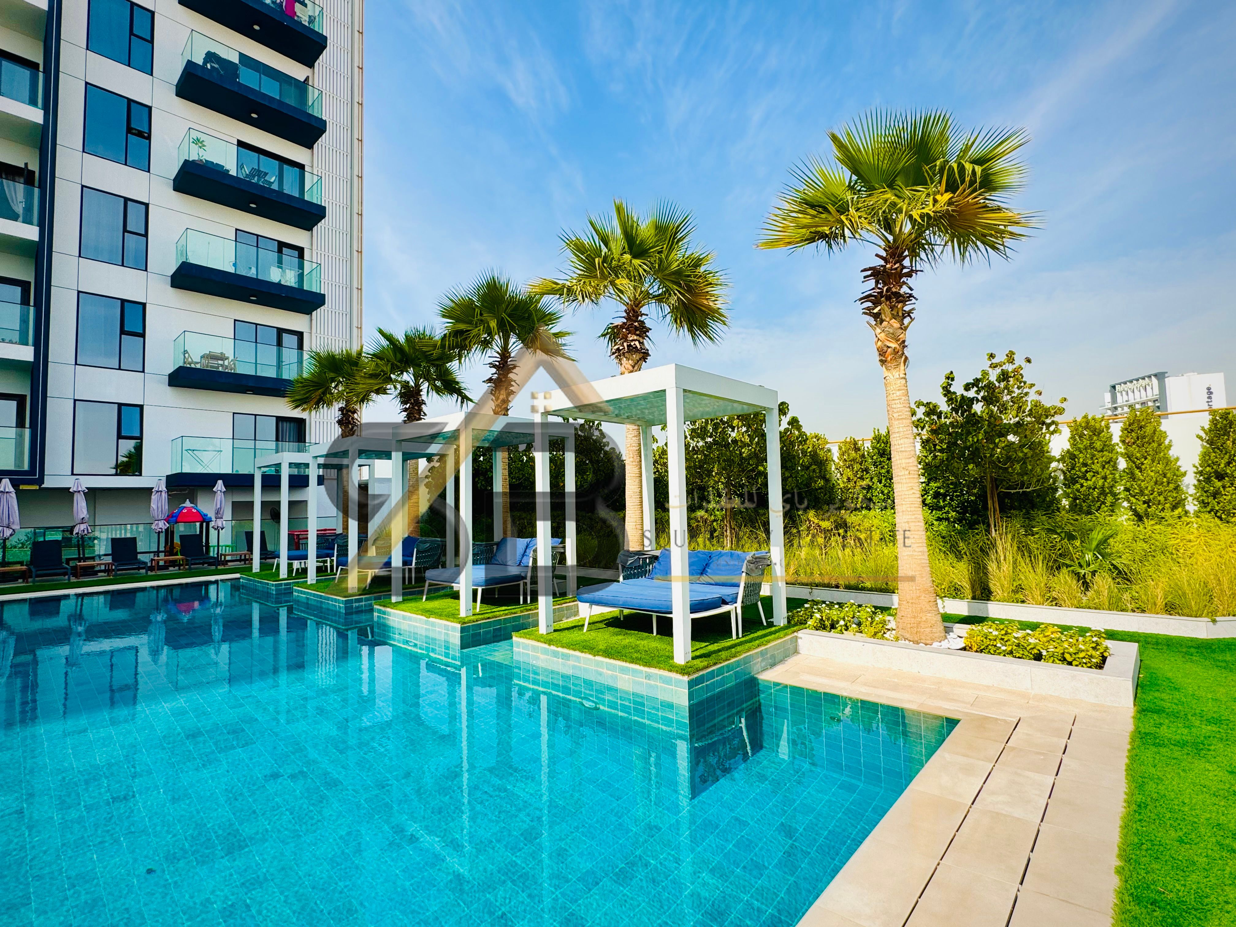 Close To Metro Station Luxury Fully furnished 1 Bedroom Apartment with Maids Building Have All Facilities