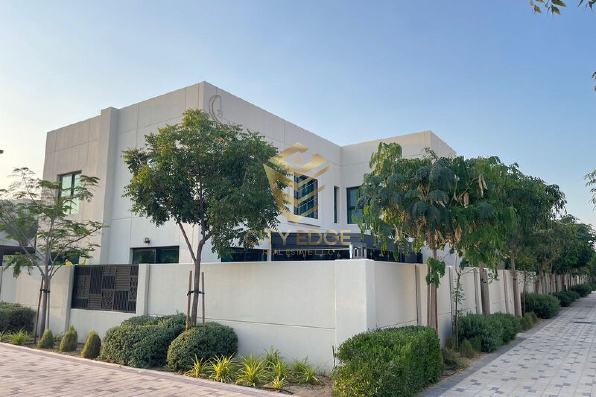 ReadyVilla_Close to Dubai_Freehold_At Launch Price